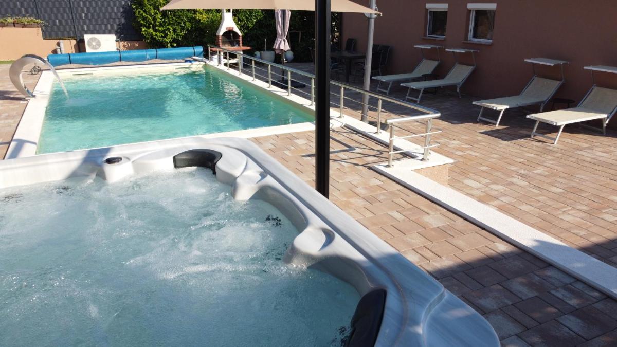 Villa with Private Pool photo 1