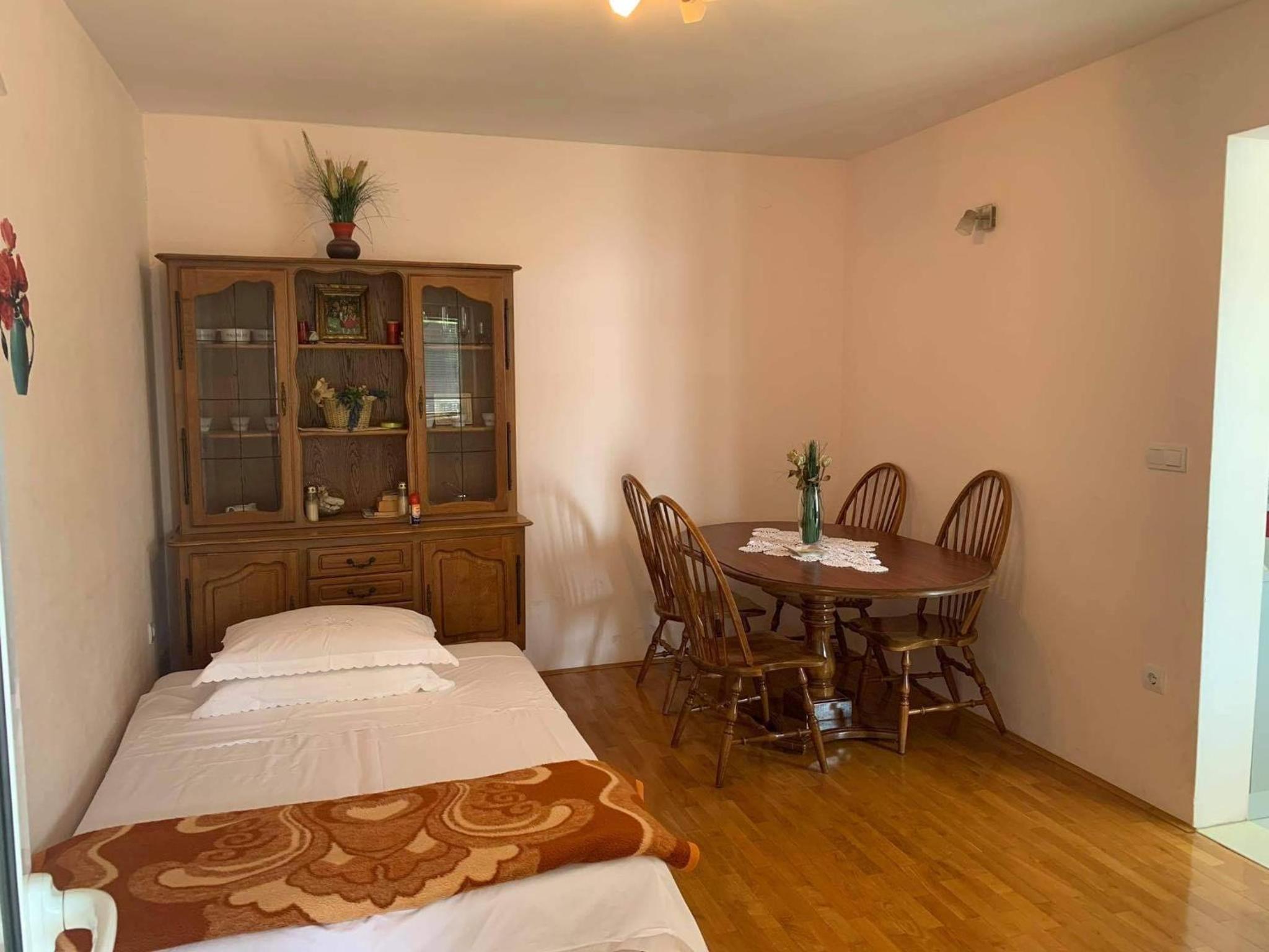 Apartment - Photo 13