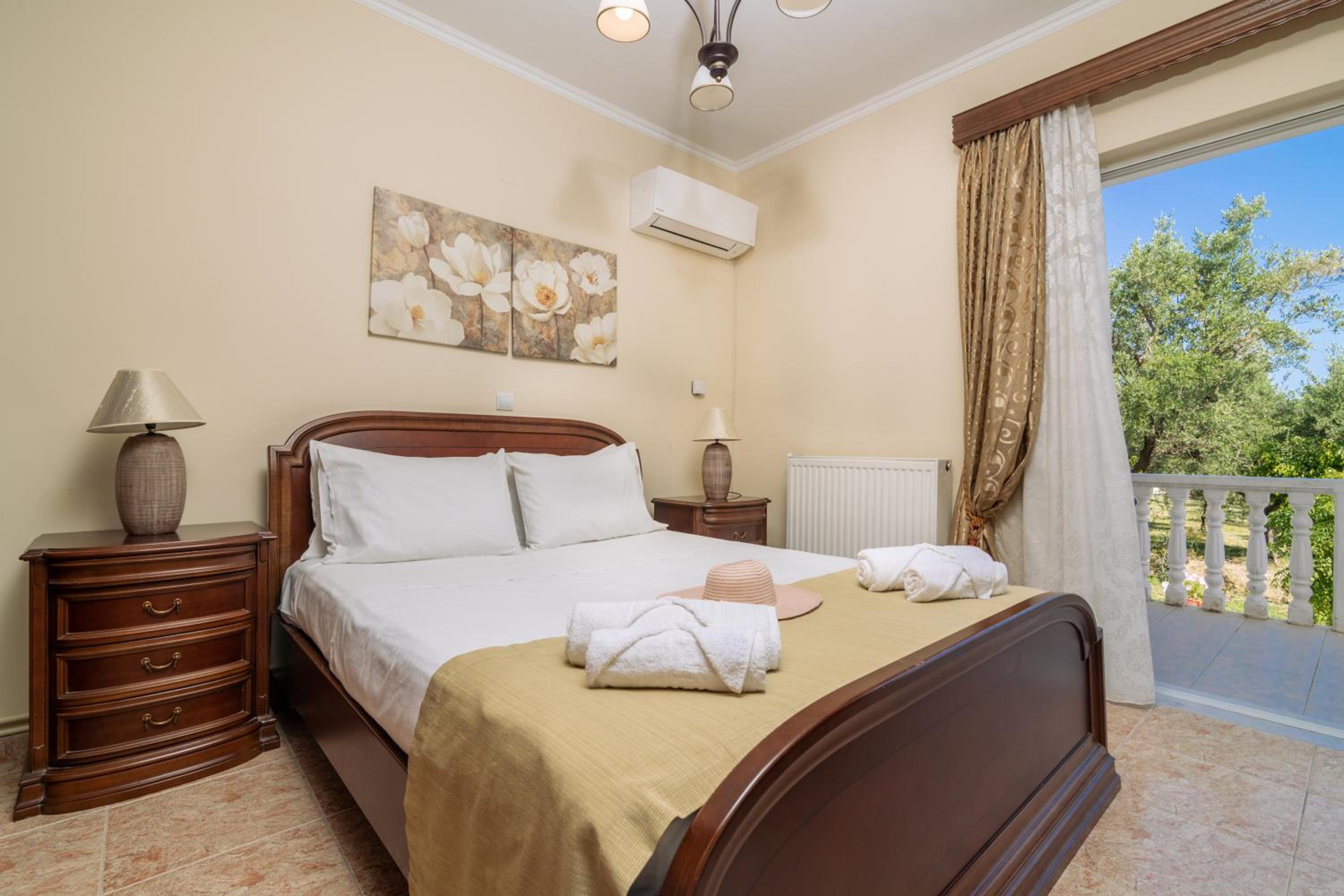 Three-Bedroom House photo 1