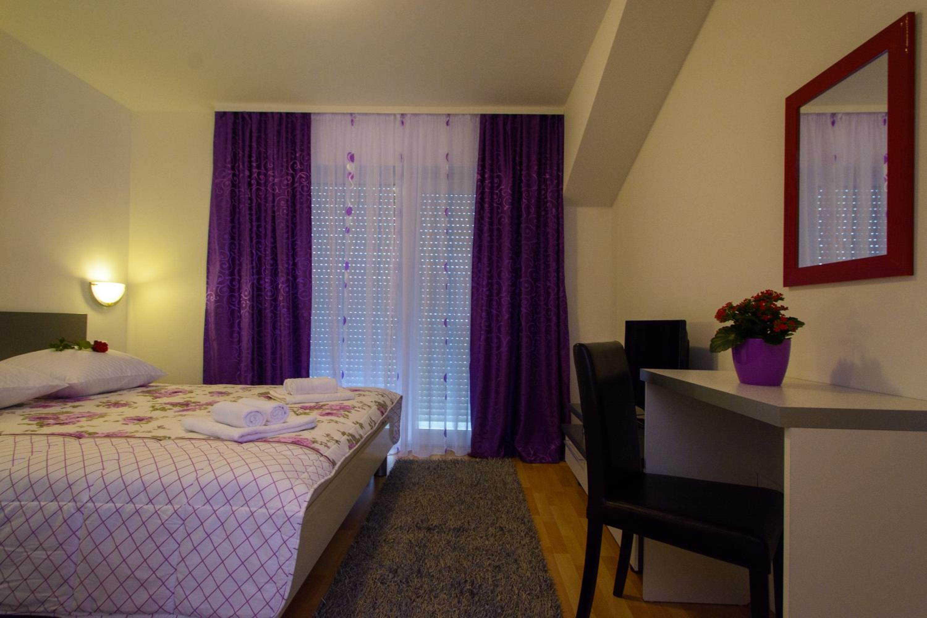 Apartment with Sea View - Photo 11