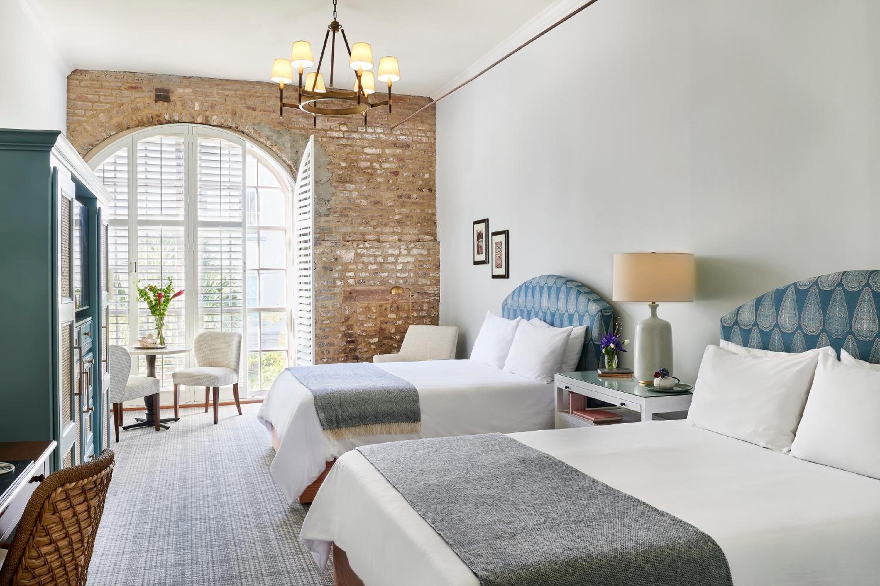 Room with Two Queen Beds - Historic Wing - Photo 1