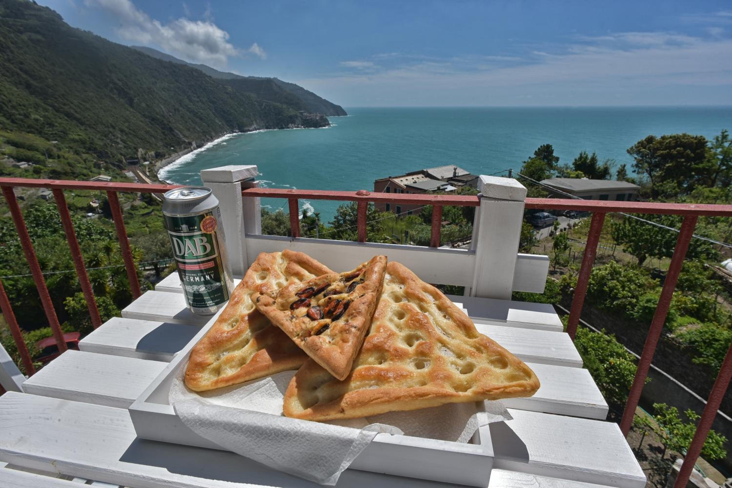 Deluxe Double Room with Balcony and Sea View - Photo 2