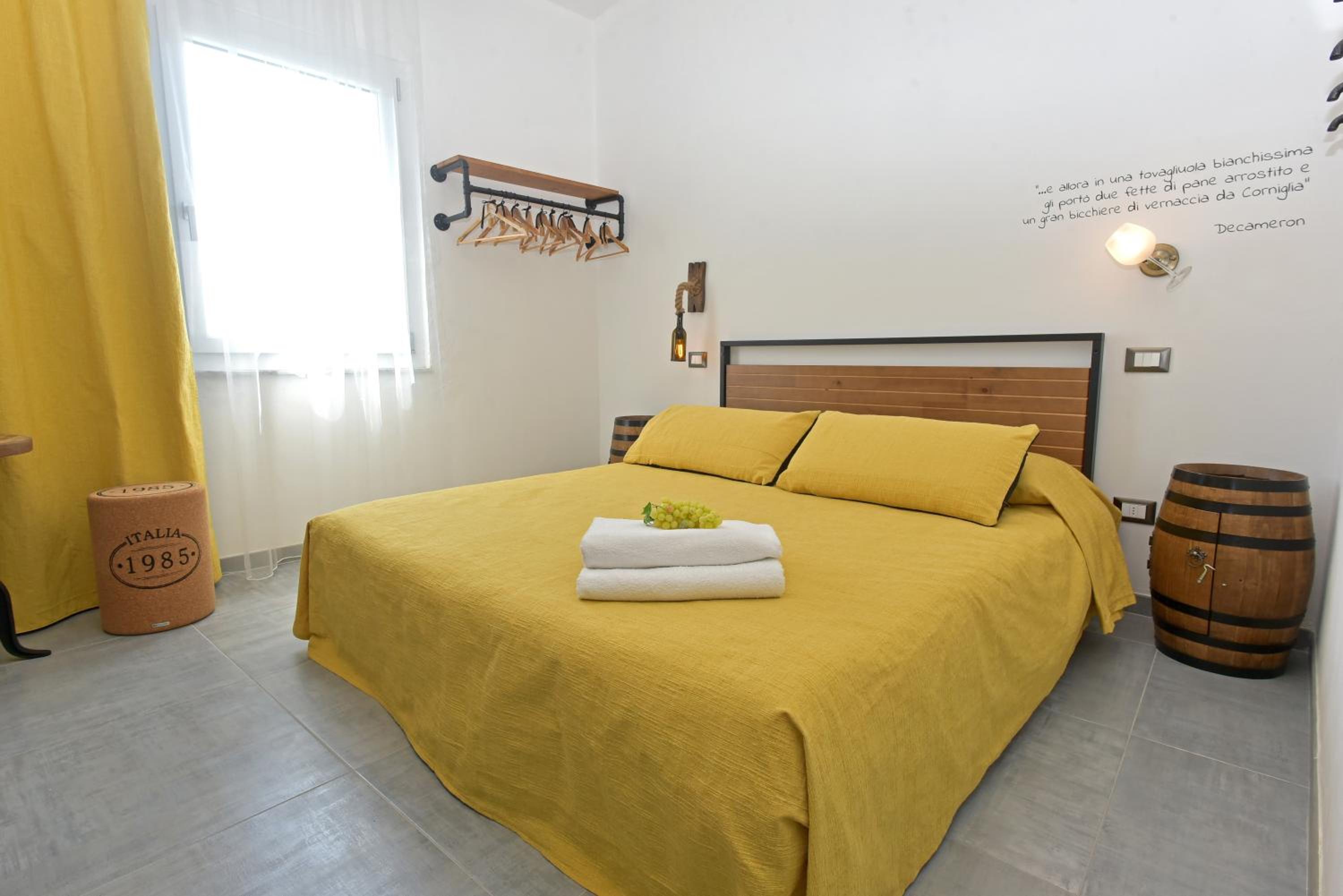 Deluxe Double Room with Sea View - Photo 8