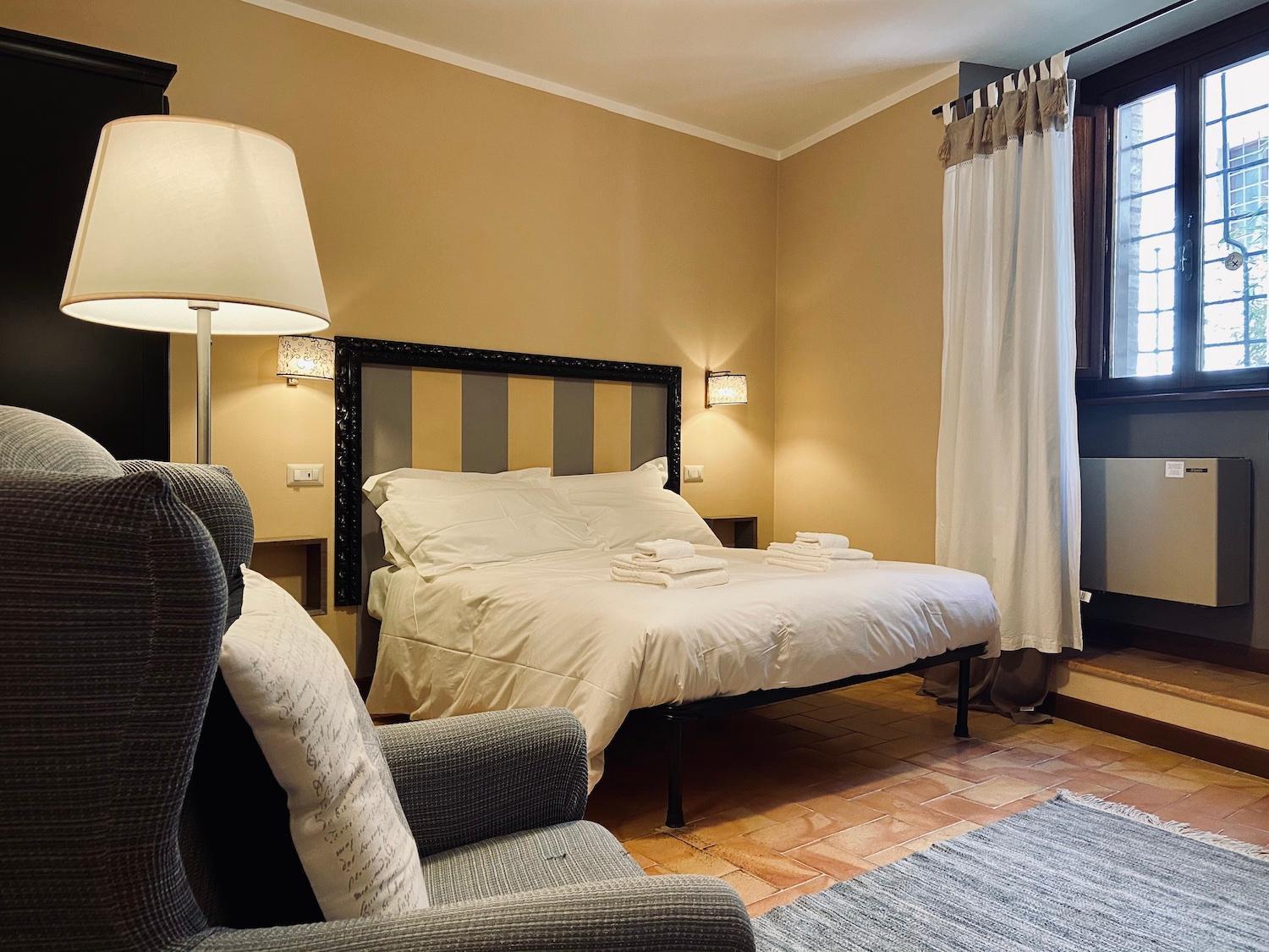 Large Double Room photo 3
