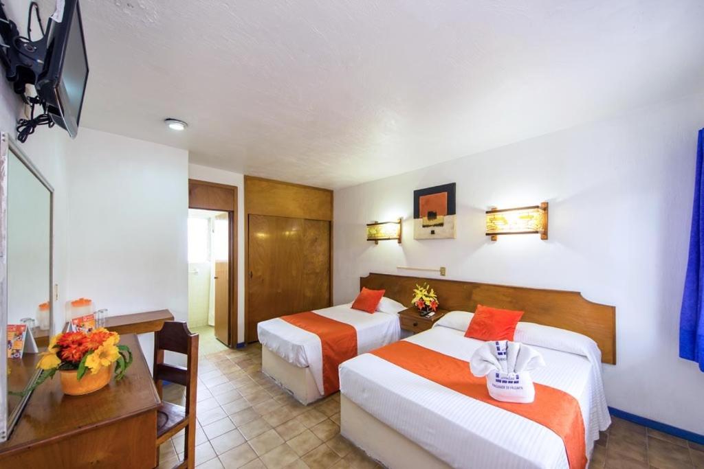 Standard Triple Room - Photo 2