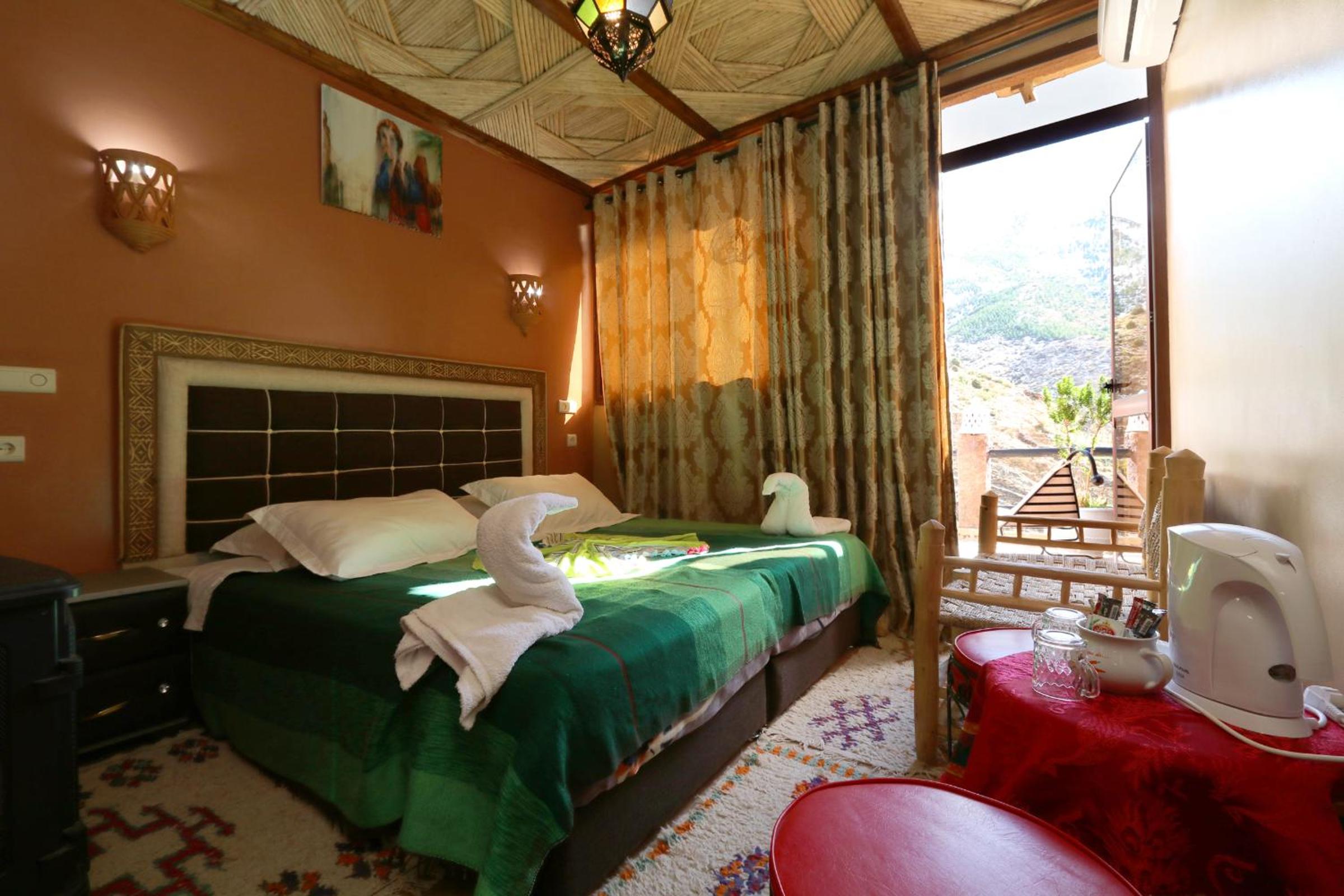 Deluxe Double Room with Balcony photo 2