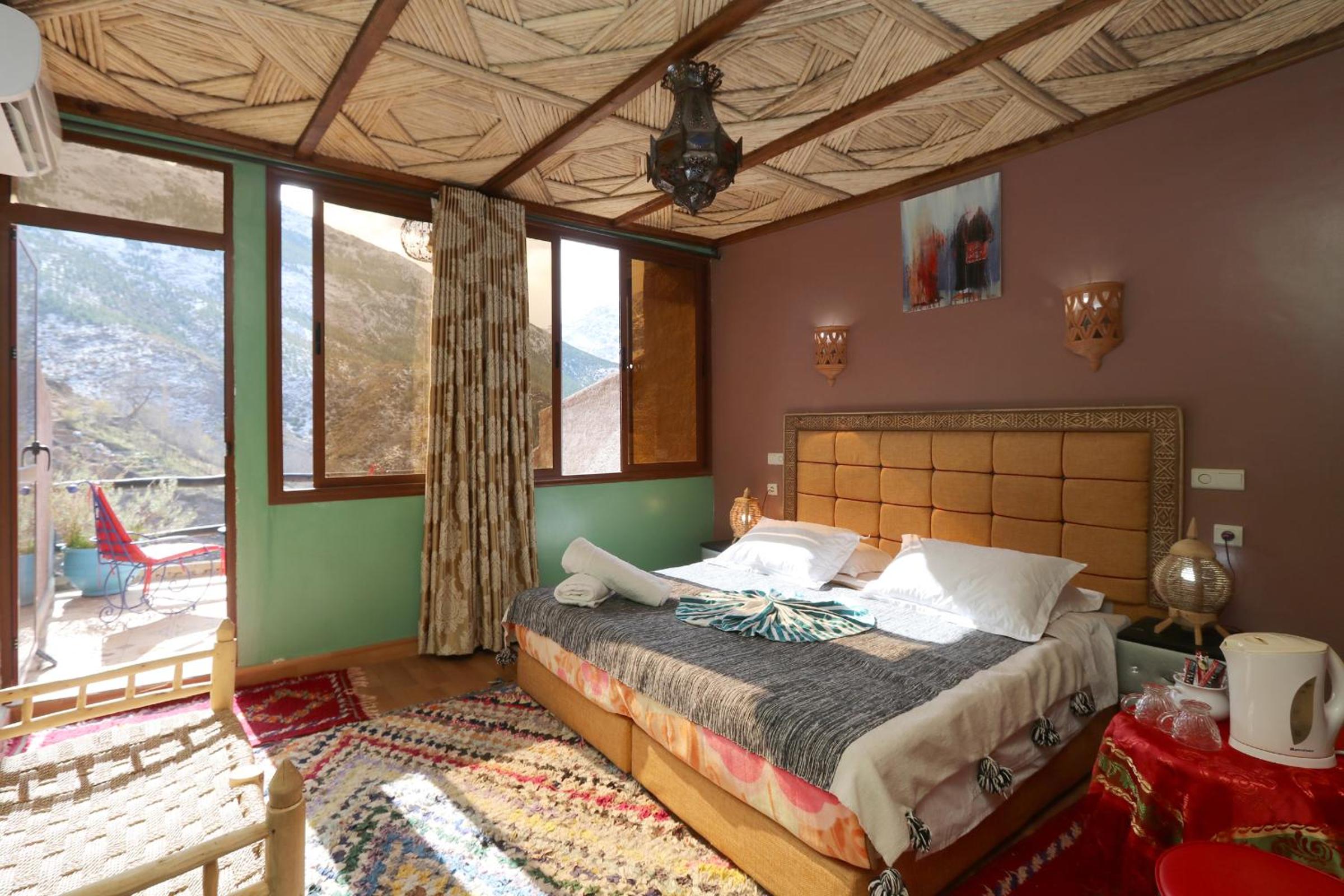 Deluxe Double Room with Balcony photo 3