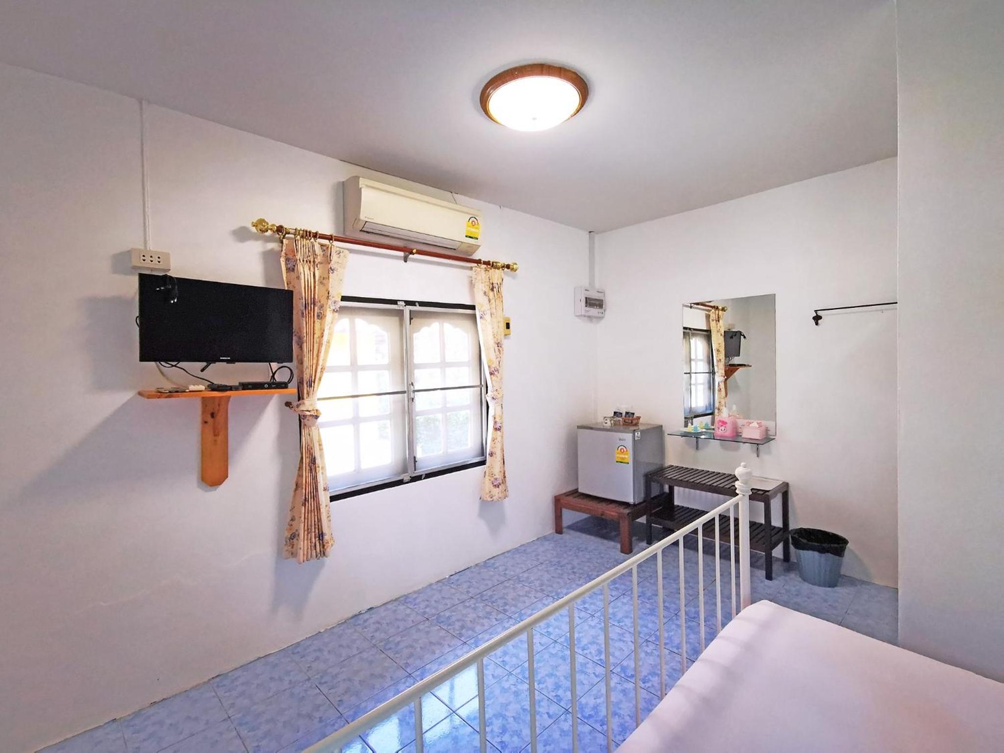 Small Double Room - Photo 4