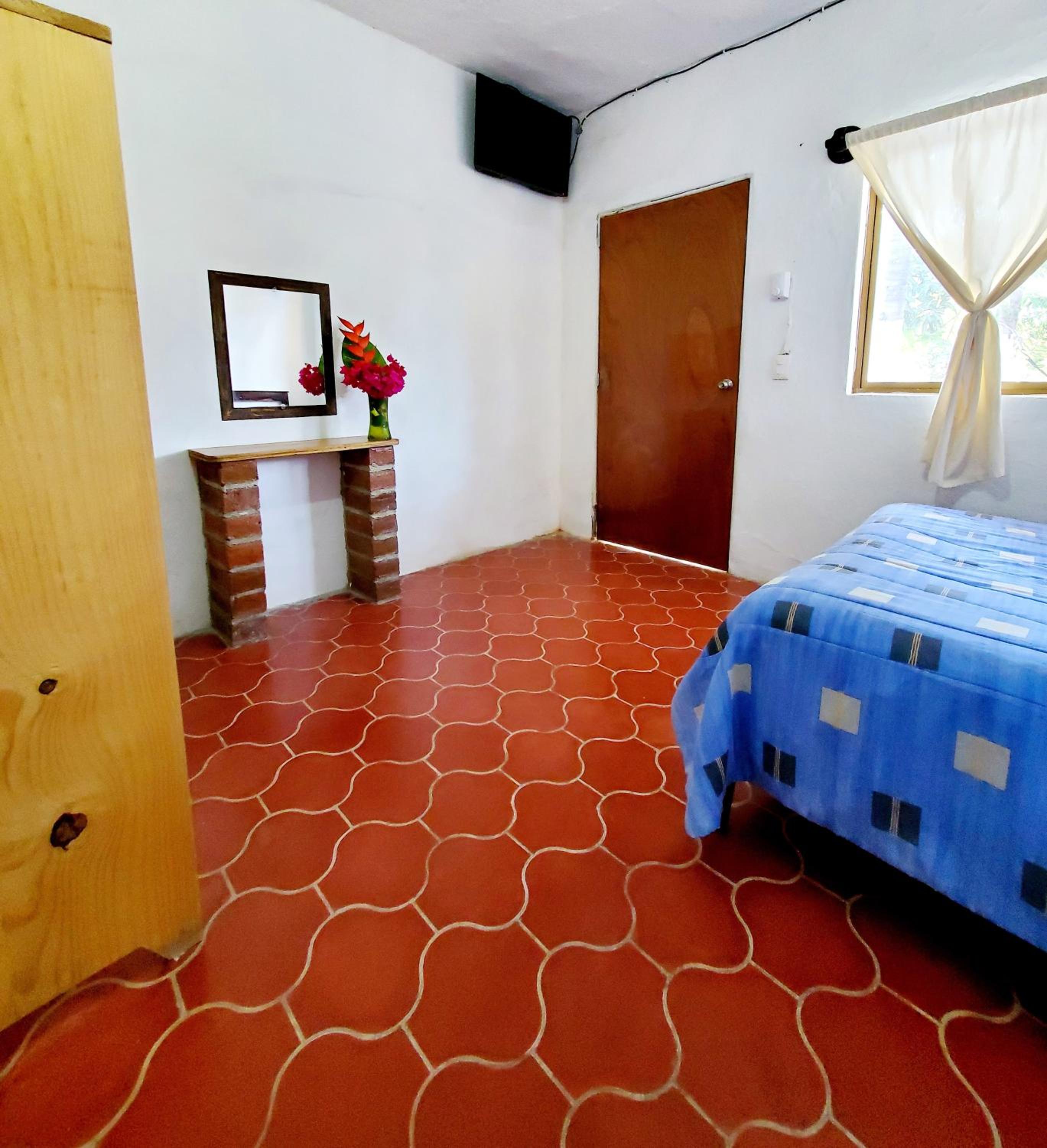 Standard Double Room with Two Double Beds - Photo 4