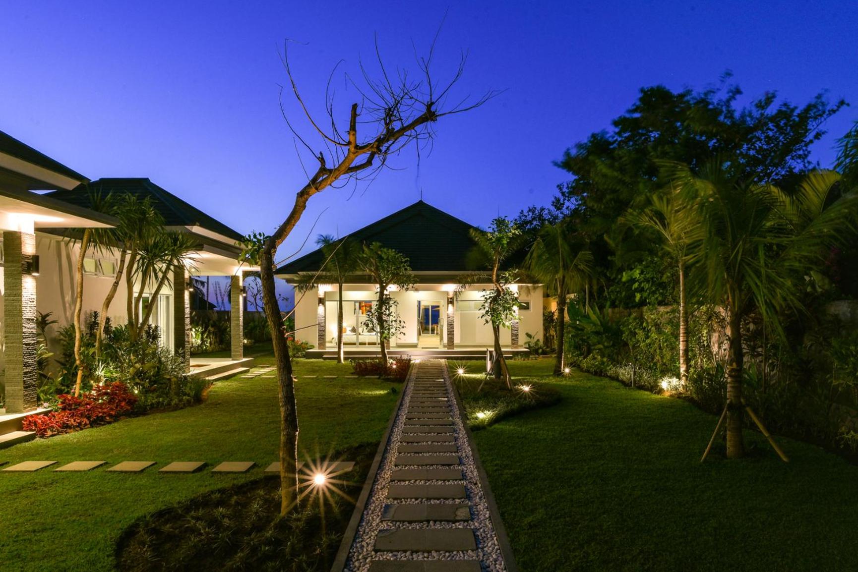 Villa photo 2