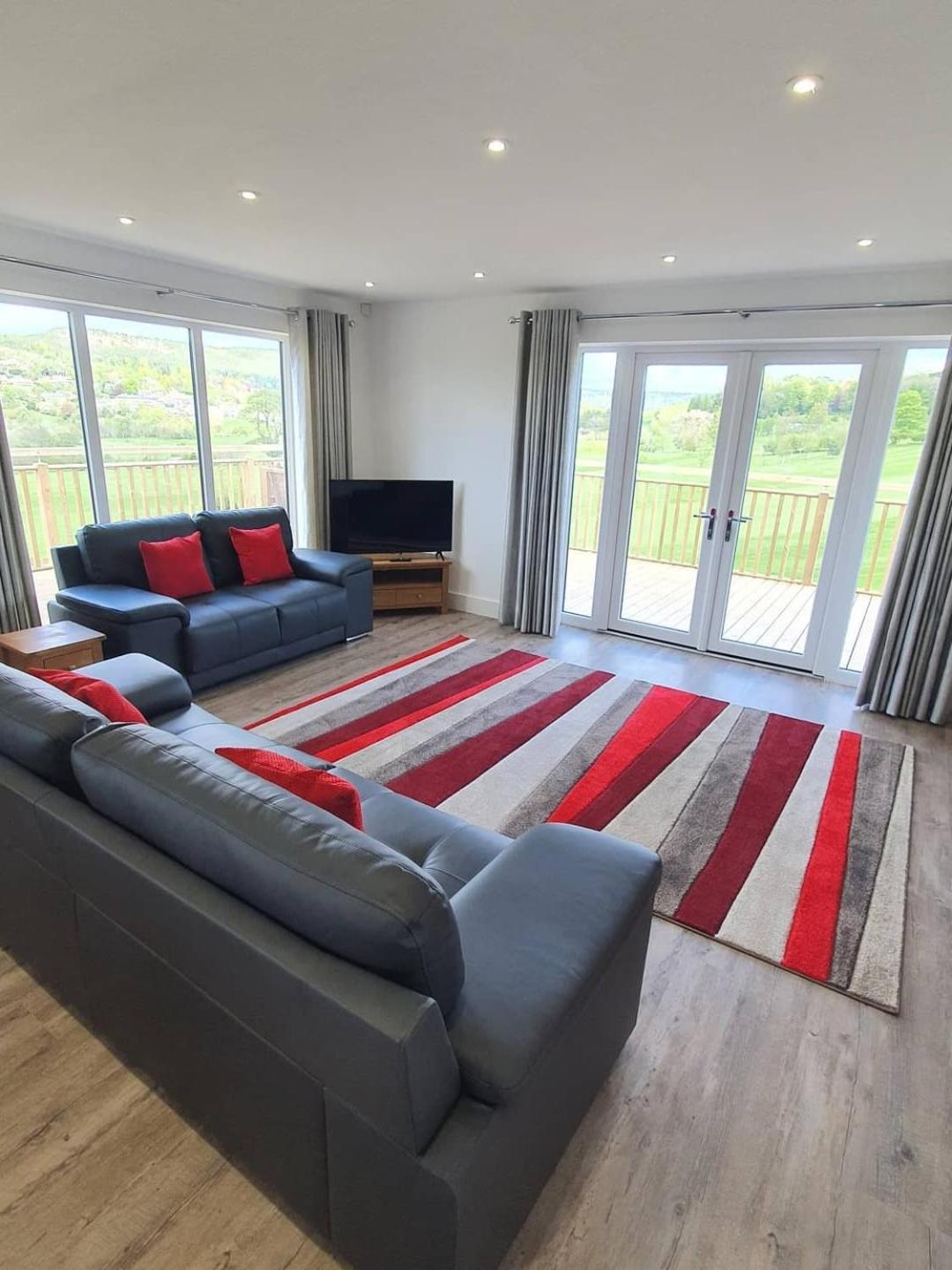 Four-Bedroom House photo 1