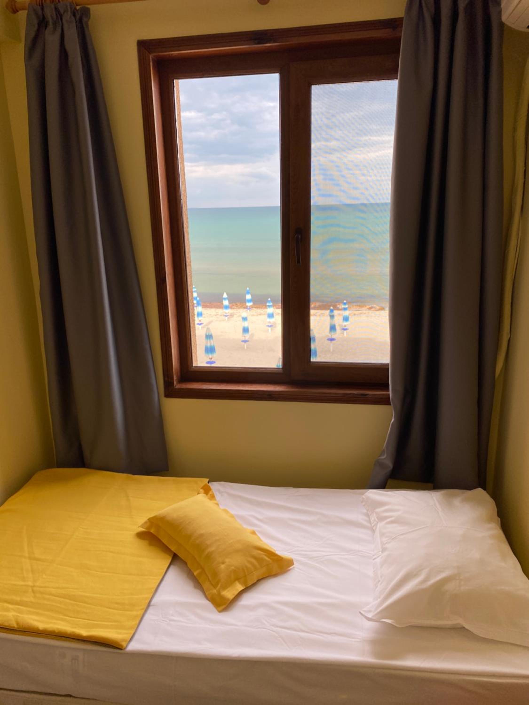 Standard Double or Twin Room with Sea View photo 3