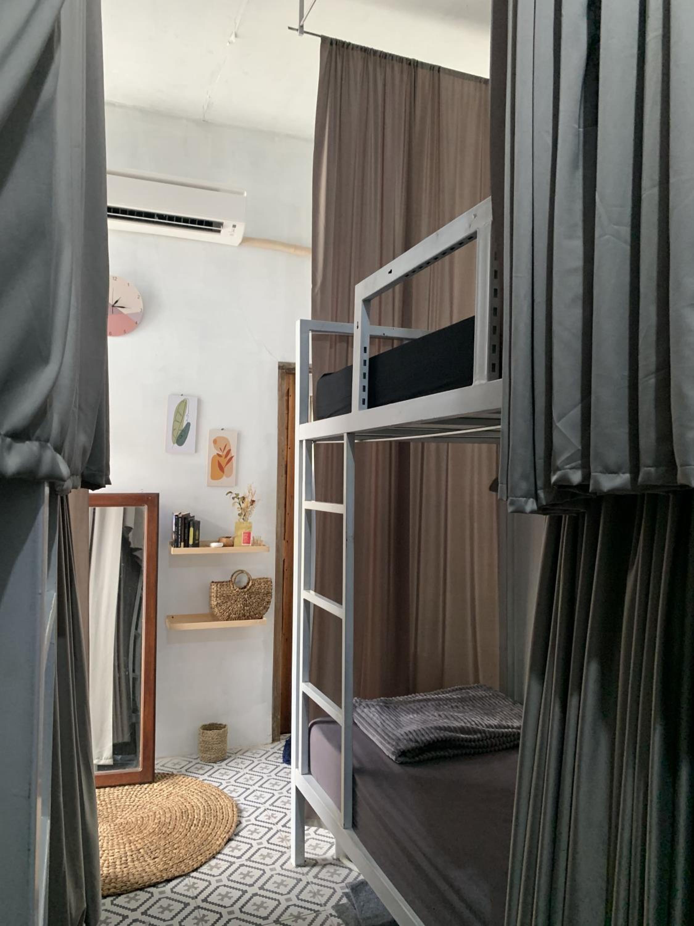Bed in 6-Bed Mixed Dormitory Room photo 1