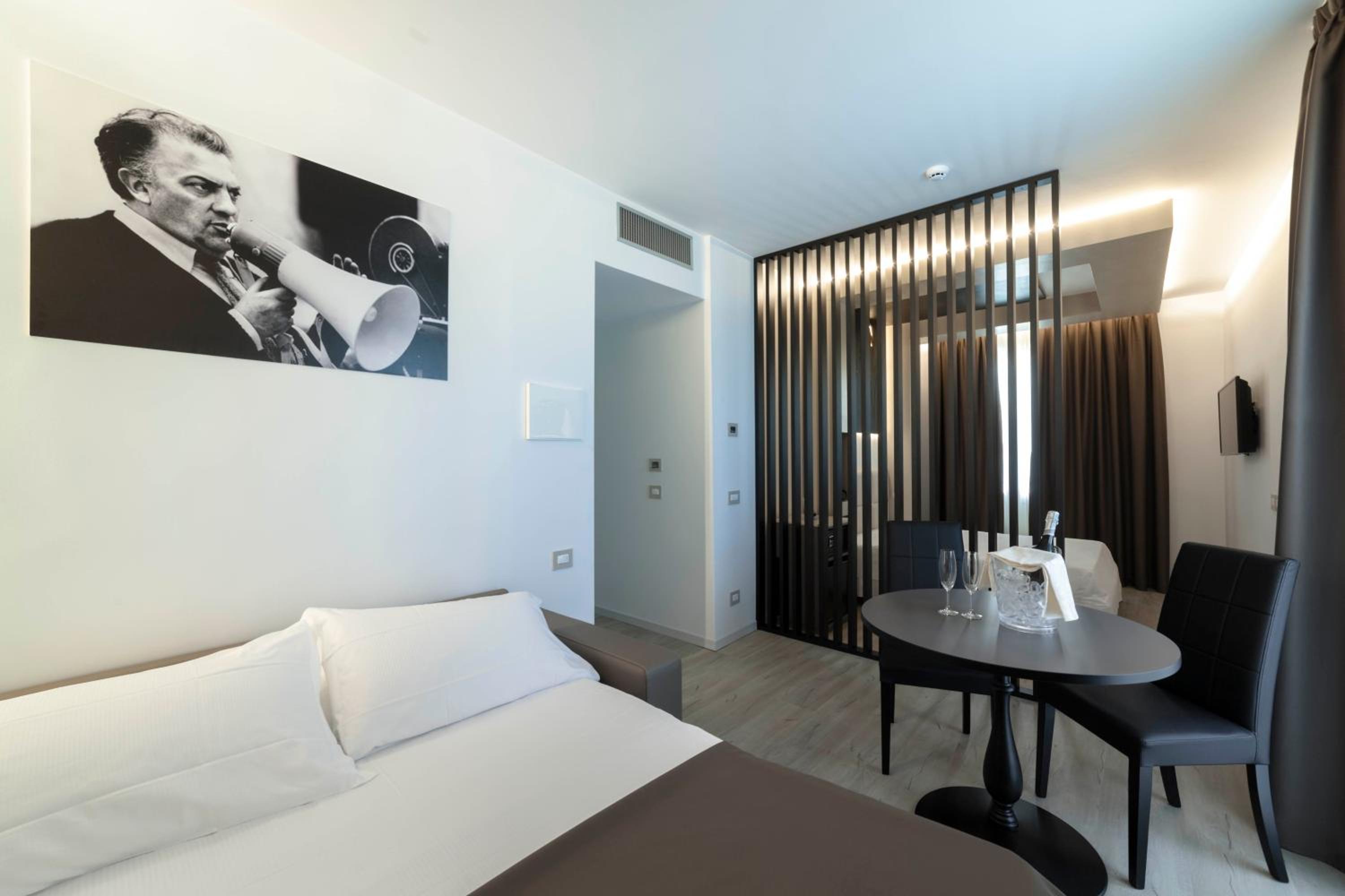 Junior Suite - Photo 12