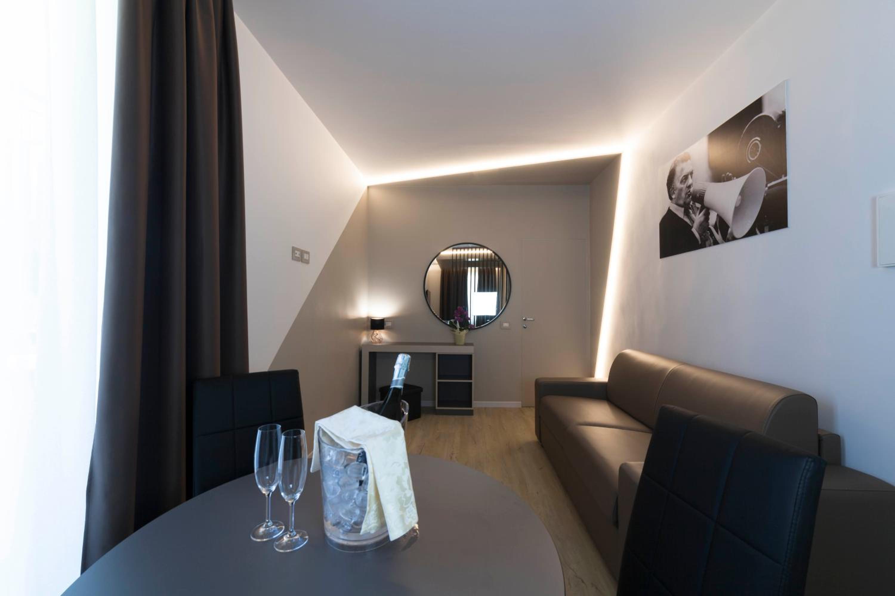 Junior Suite - Photo 15