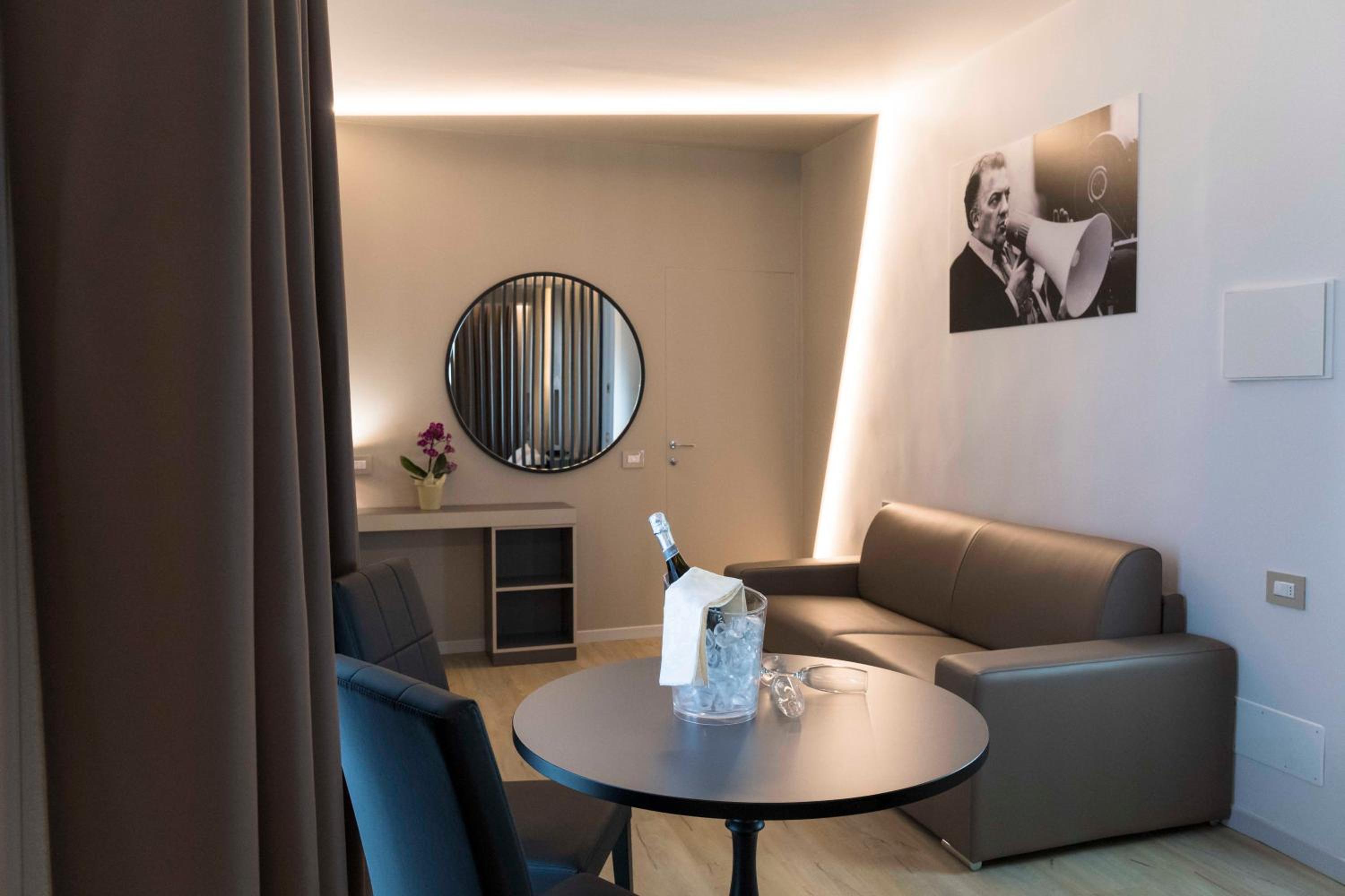 Junior Suite - Photo 17