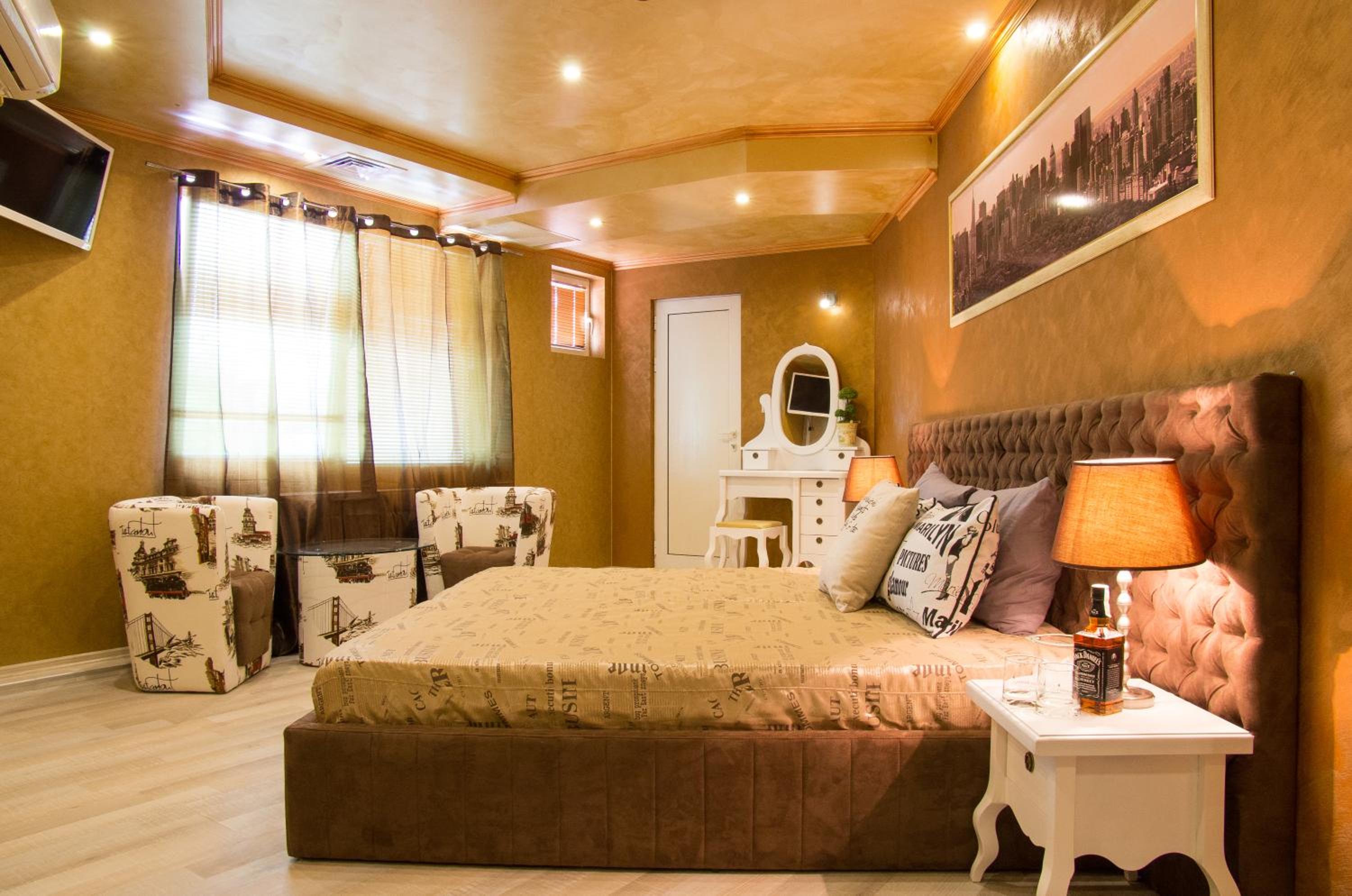Deluxe Double Room - Photo 1