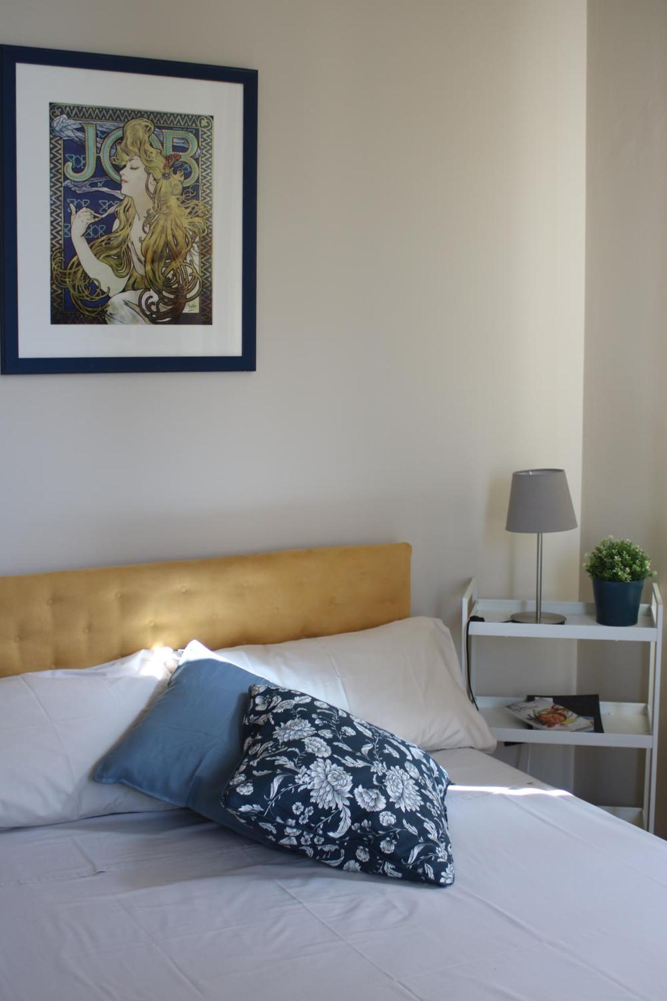 Double or Twin Room with Private External Bathroom - Photo 1