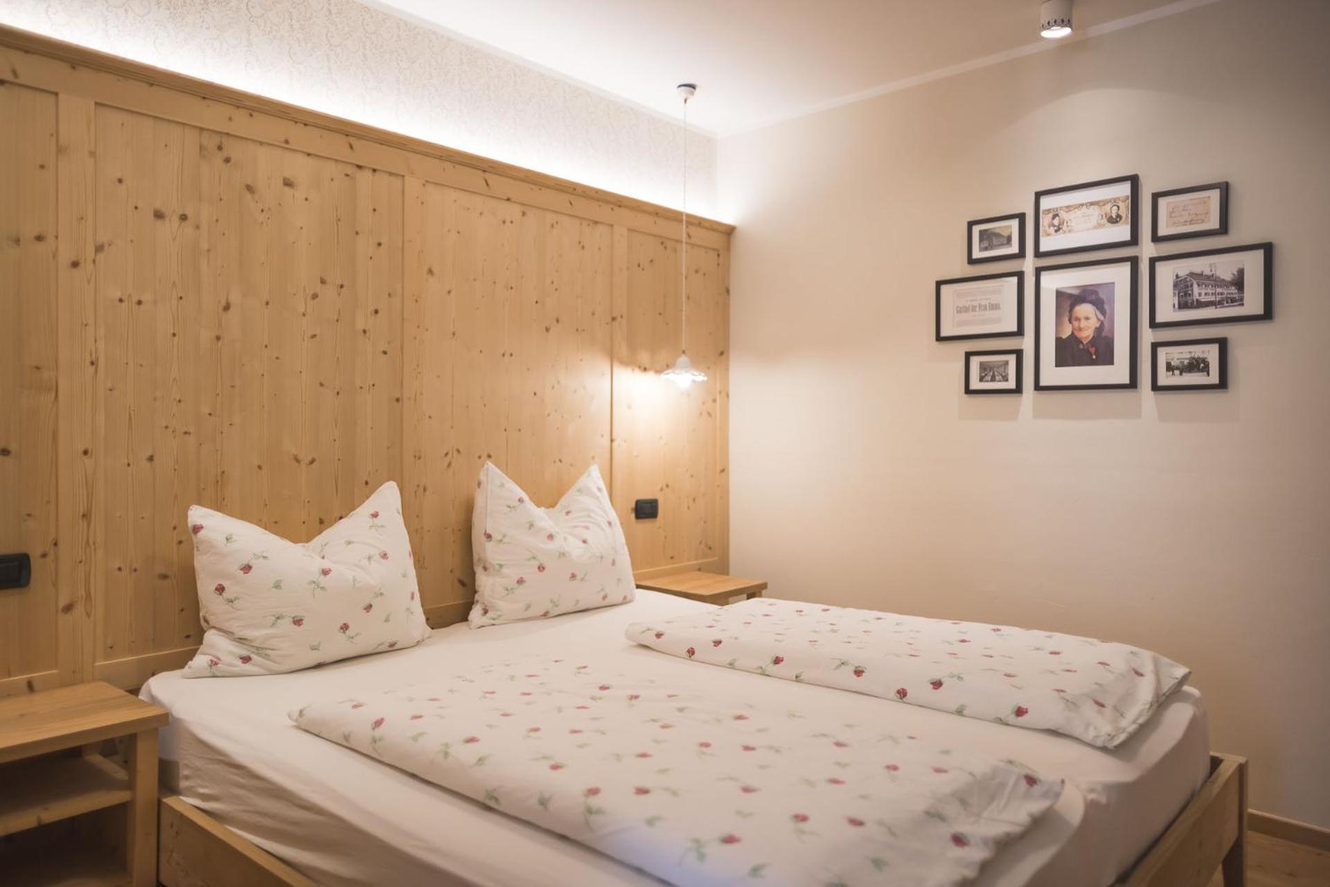 Standard Double Room - Photo 8