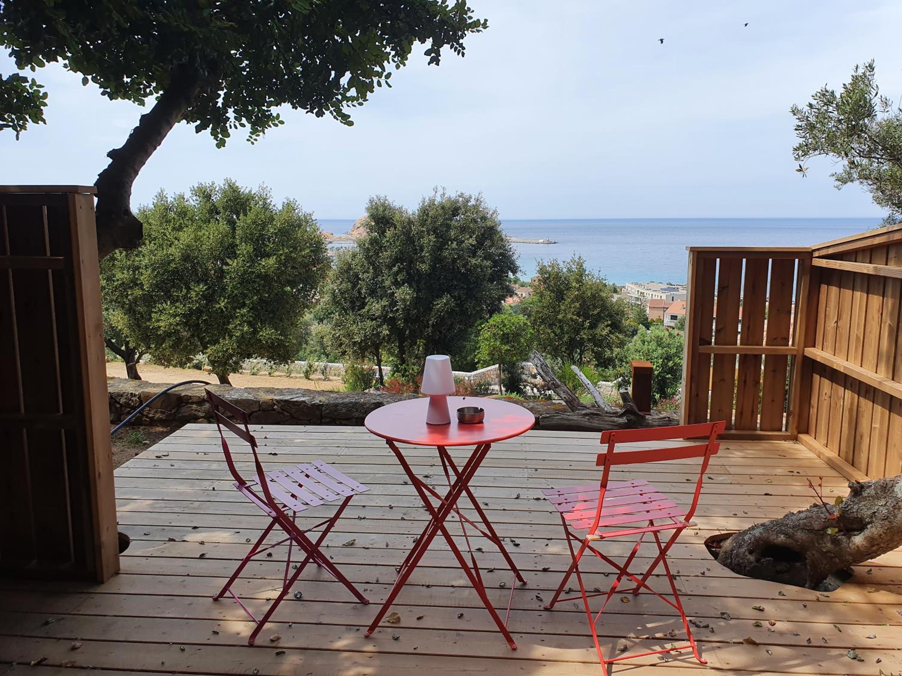 Superior Twin Room with Street View and Sea View photo 2