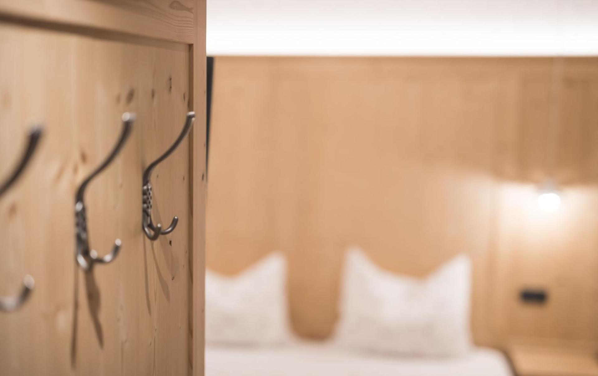 Standard Double Room - Photo 9