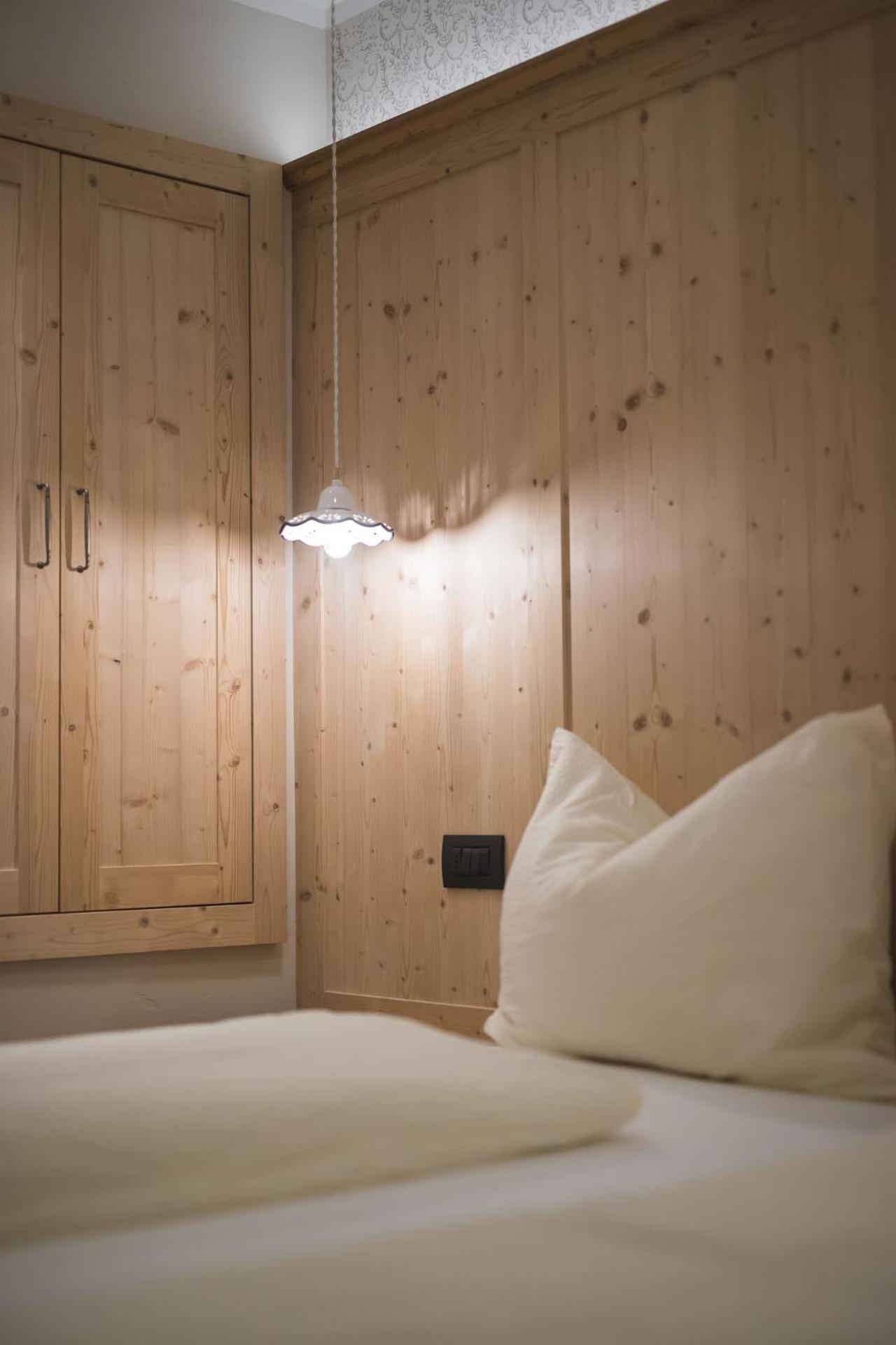 Standard Double Room - Photo 2