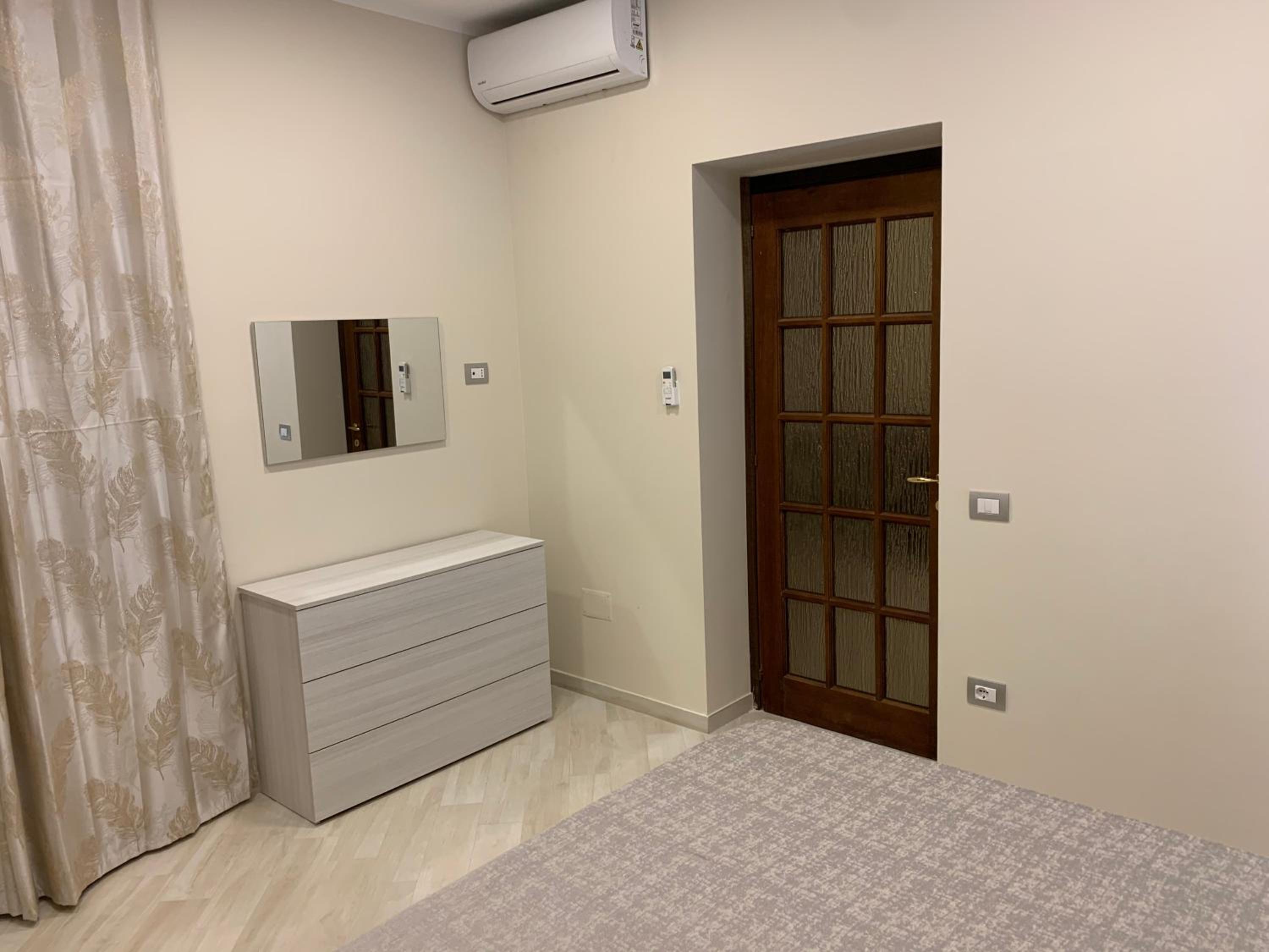 Apartment 5 photo 3