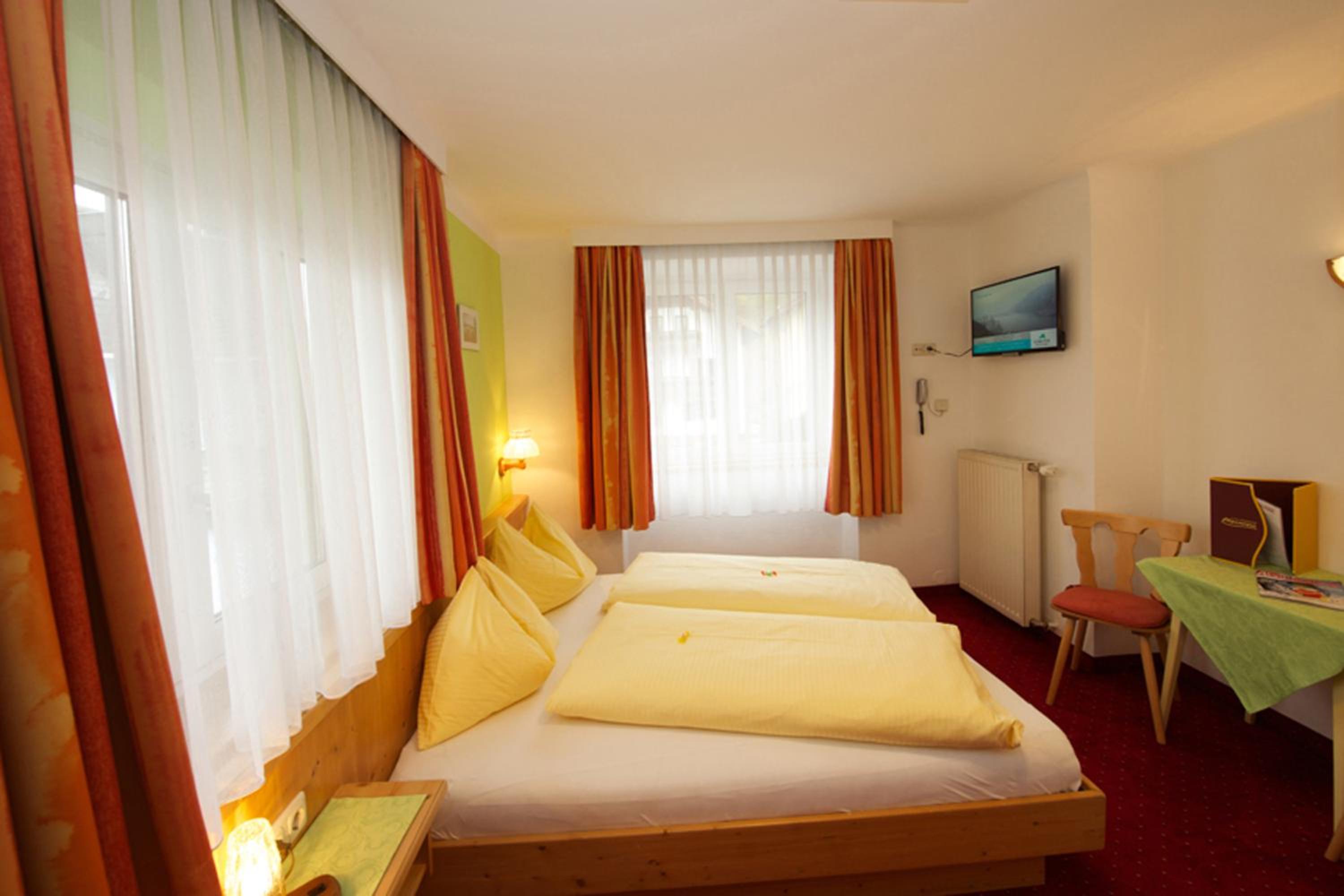 Double Room with shower and toilet without Balcony