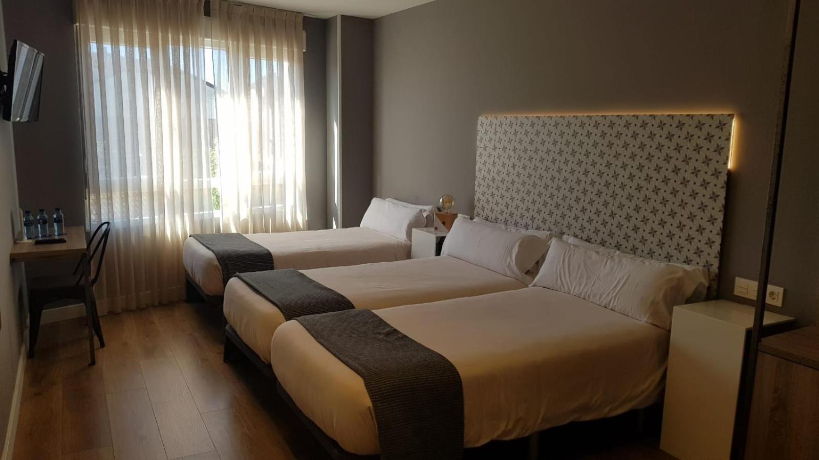 Standard Triple Room - Photo 3
