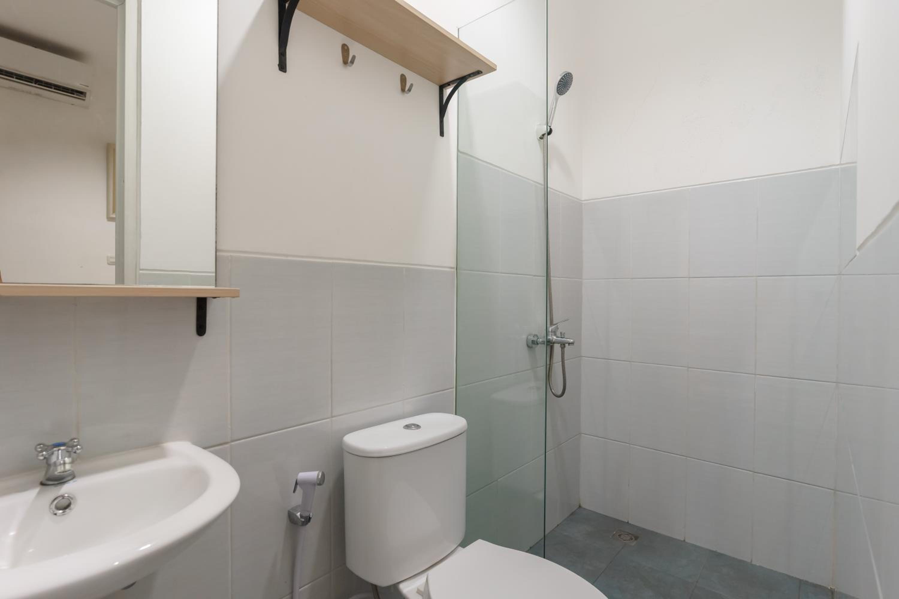 Standard Double Room - Photo 6