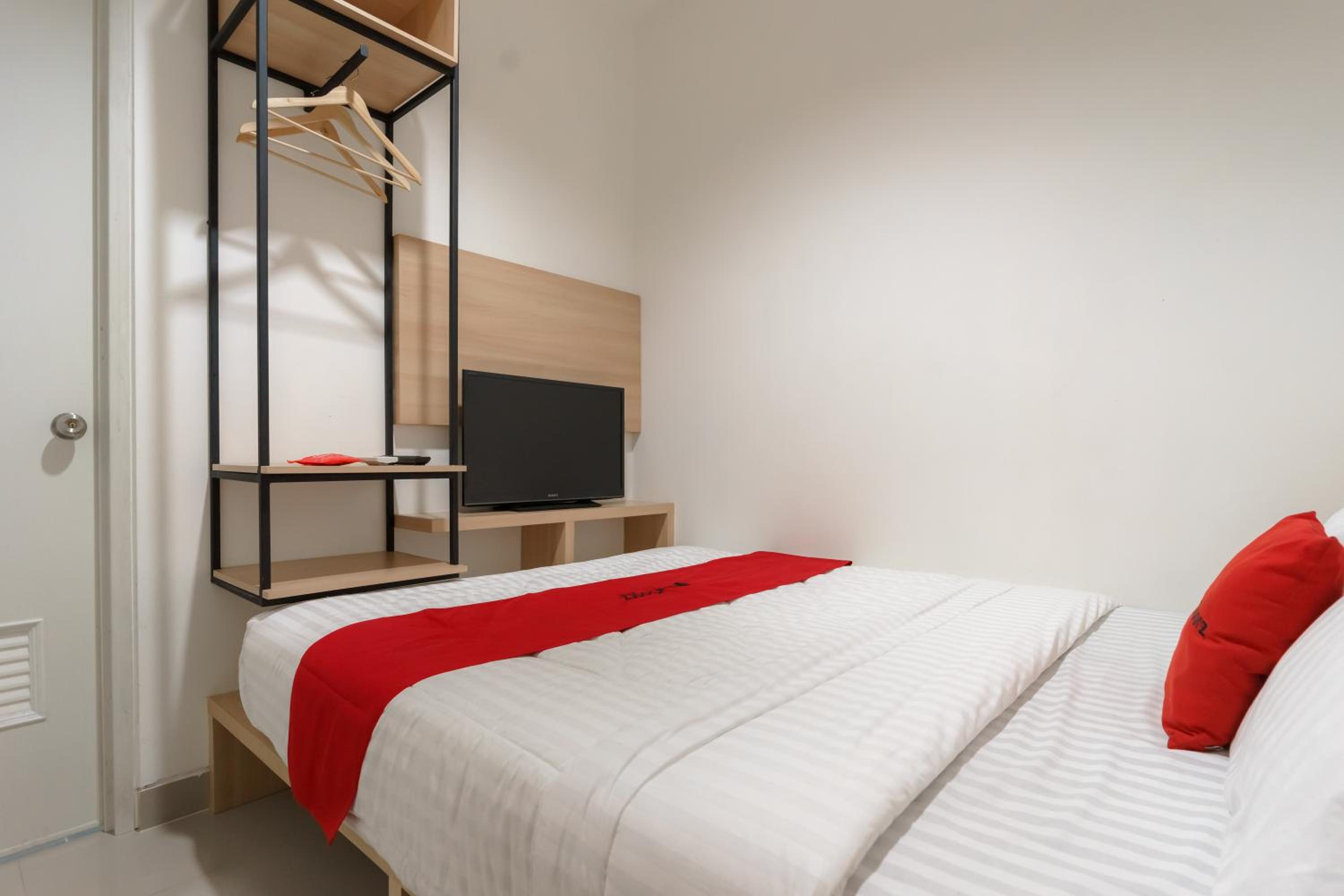 Standard Double Room - Photo 3