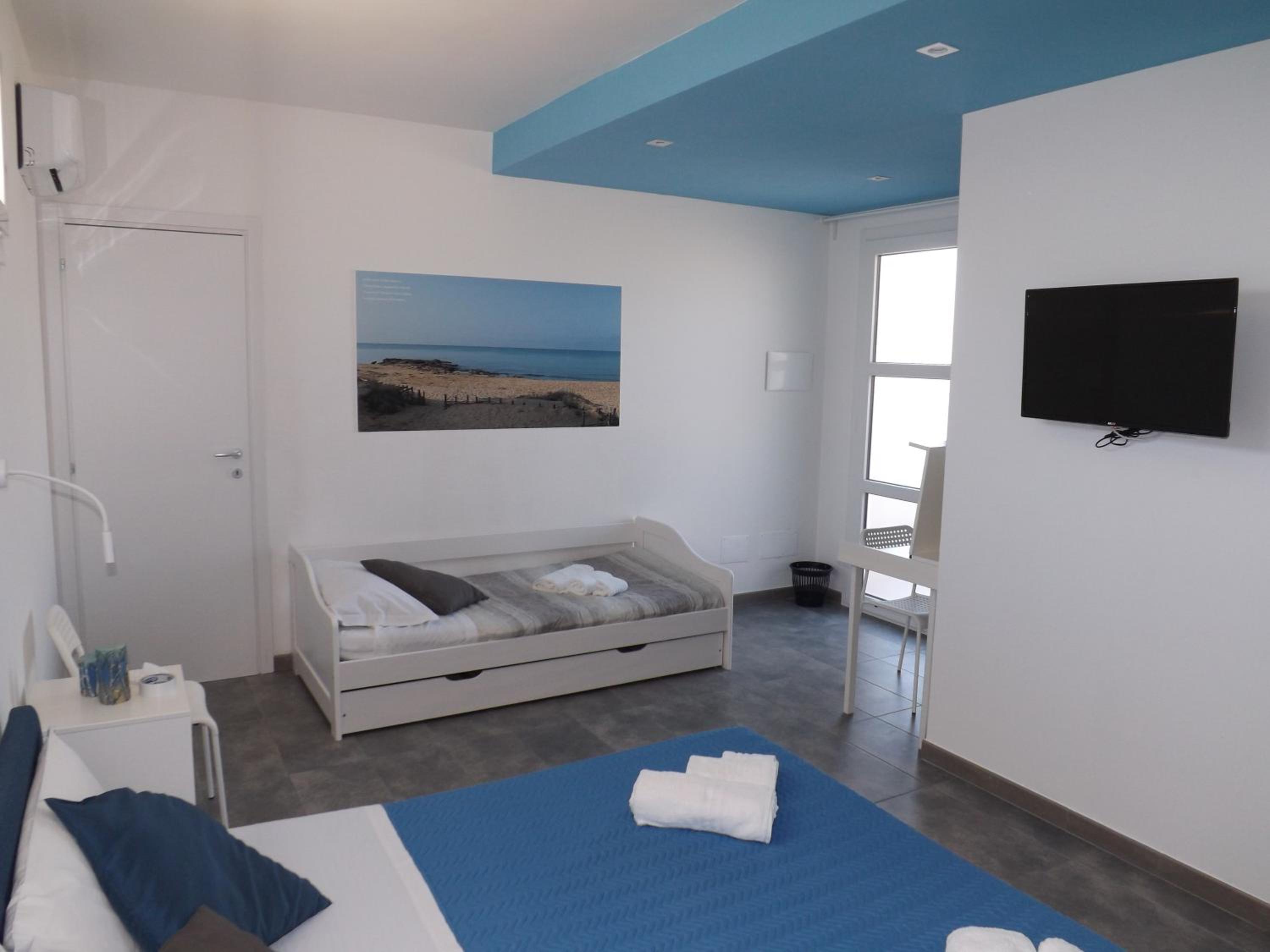 Triple Room with Private Bathroom - Photo 5