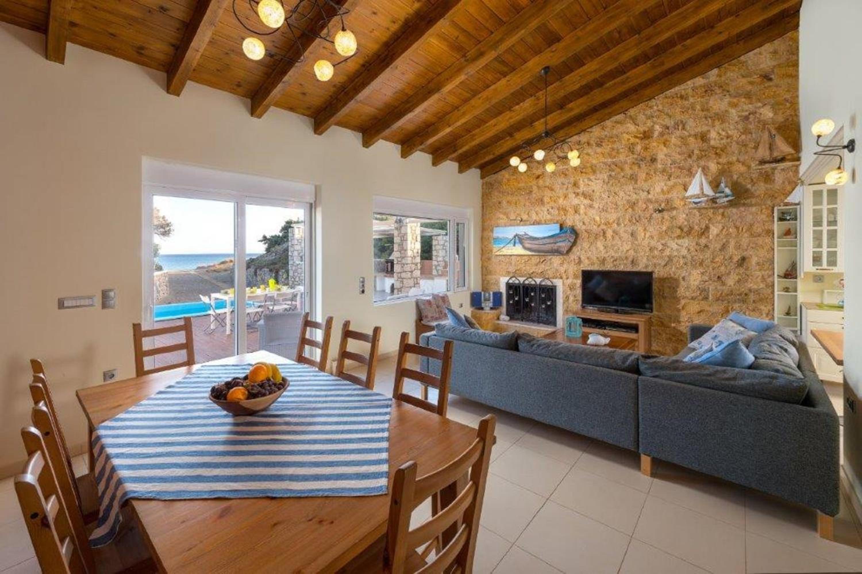 Villa photo 1