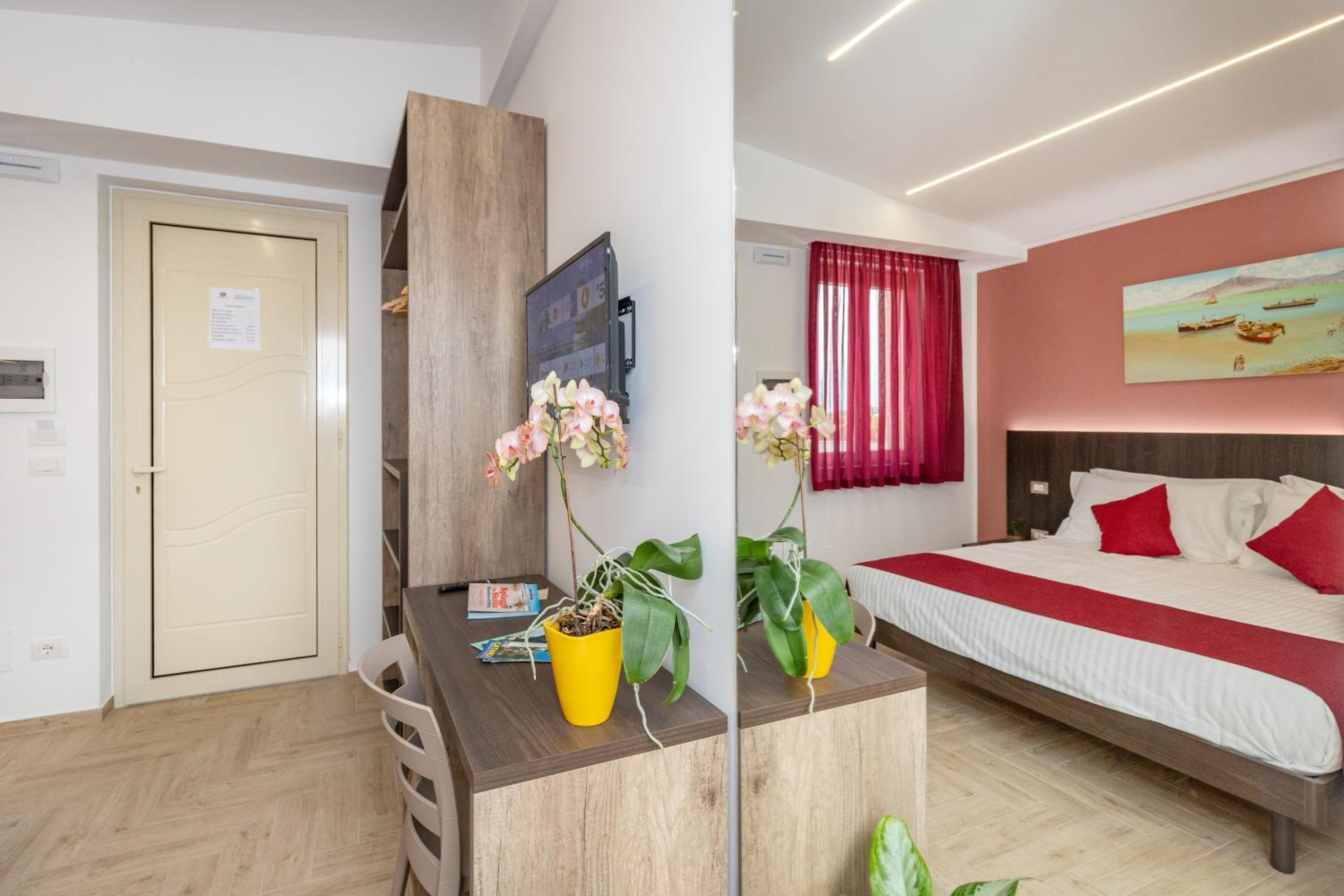 Double Room with Terrace - Photo 6