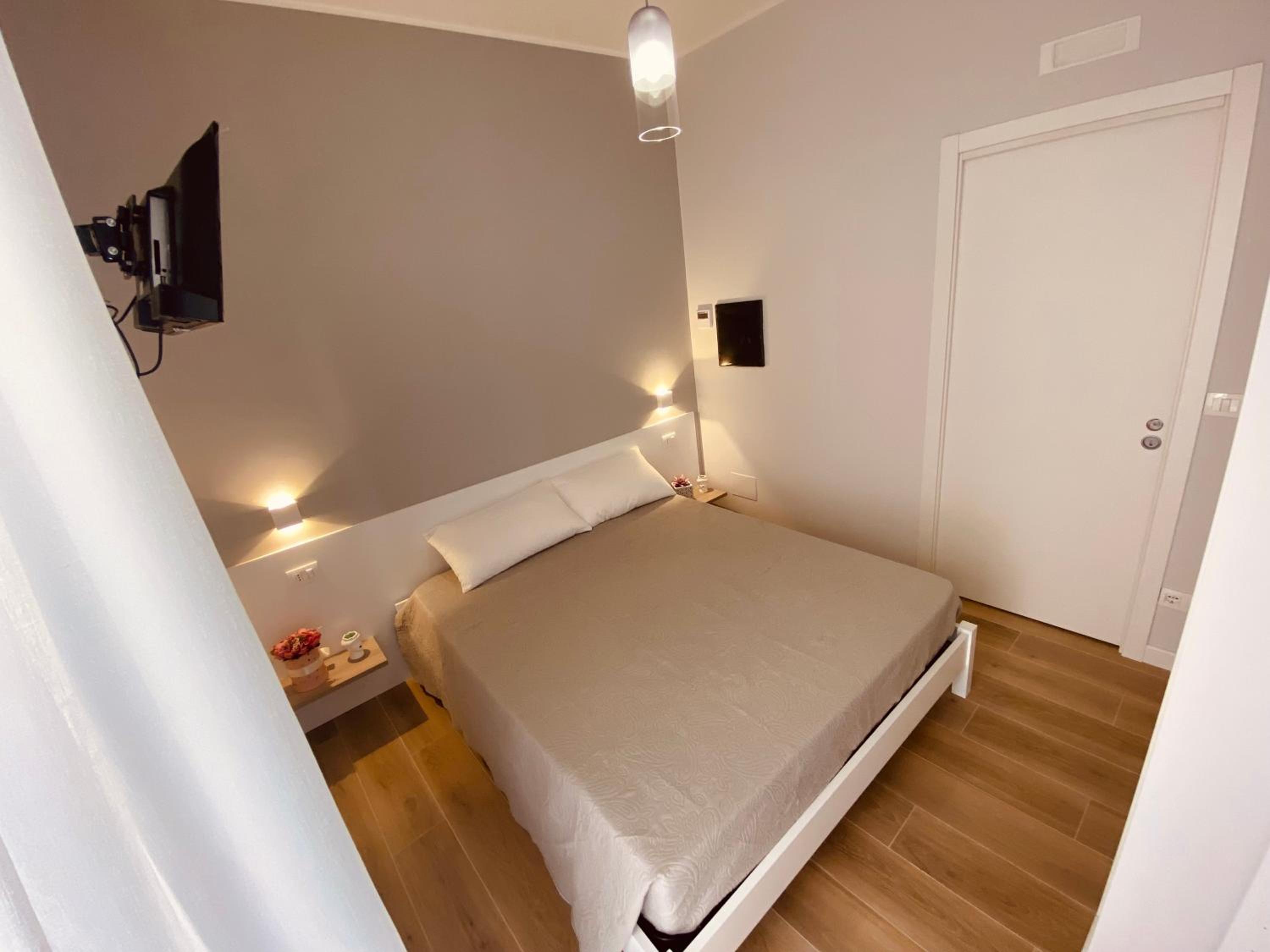 Double Room with Private Bathroom photo 2