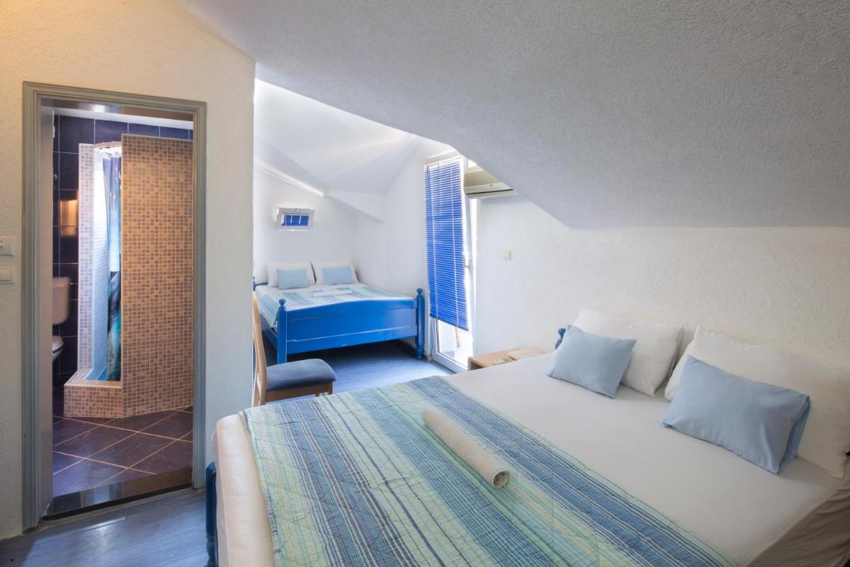 Studio with Balcony (4 Adults)  photo 1