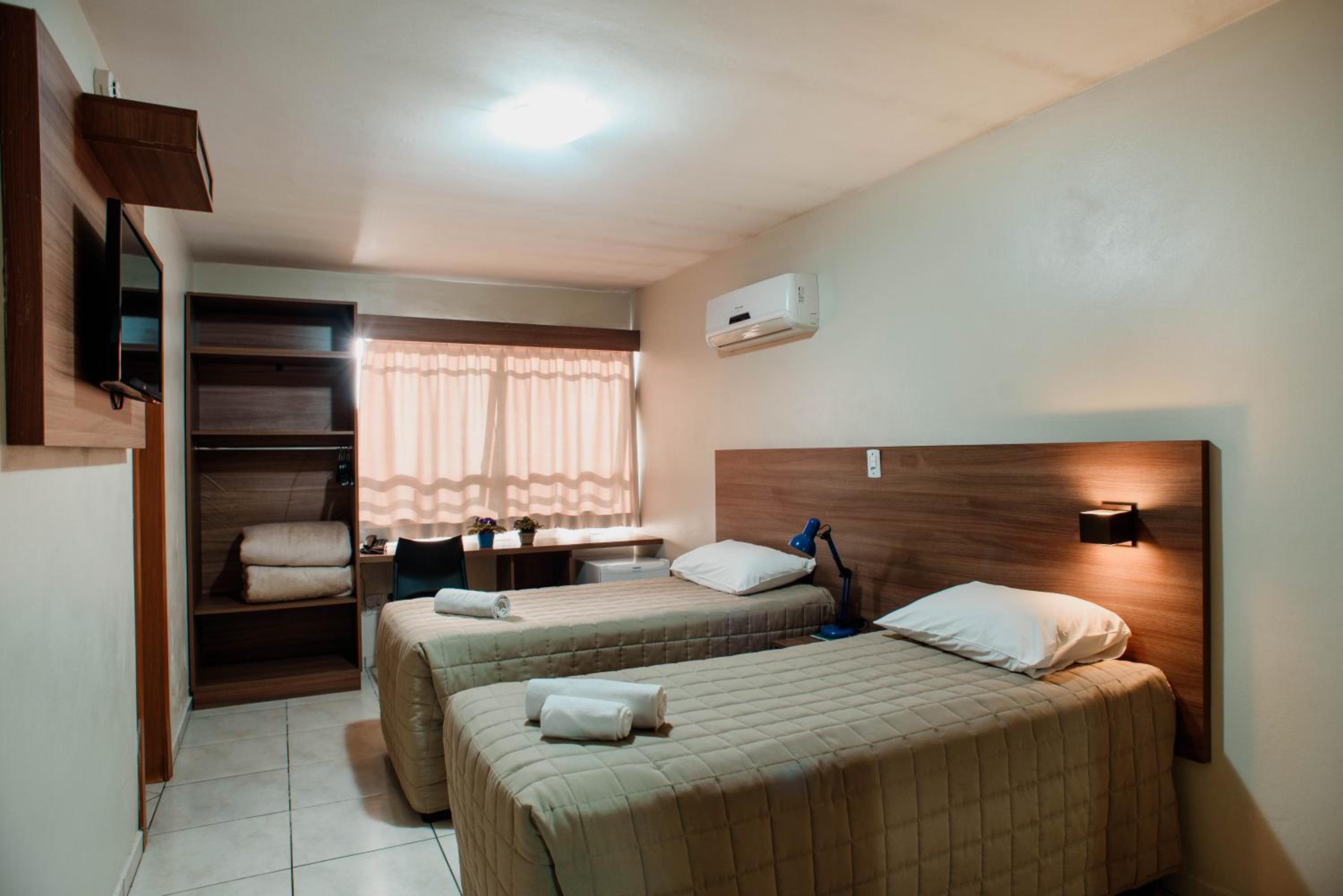 Twin Room - Photo 6