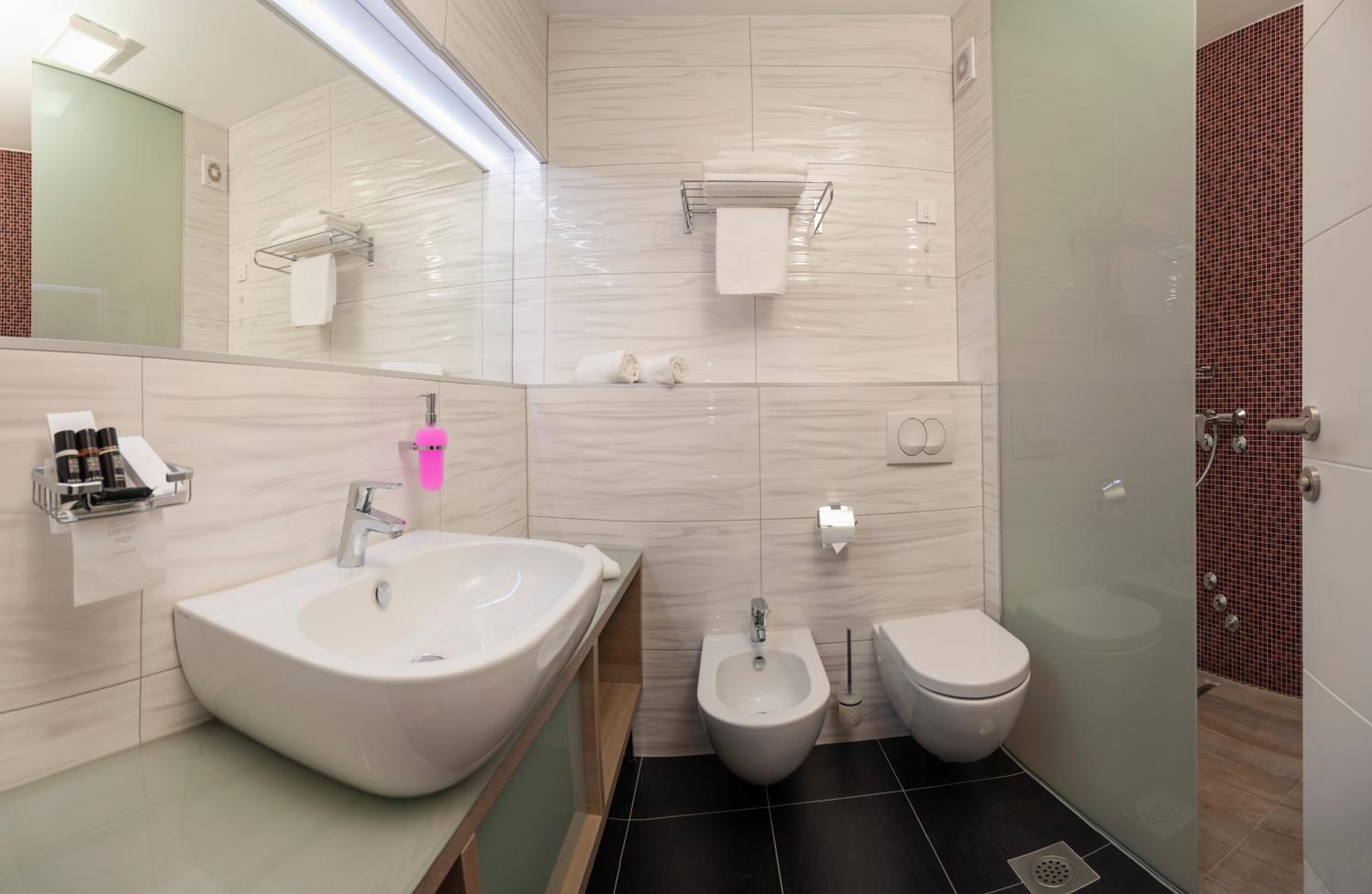 Single Room photo 3