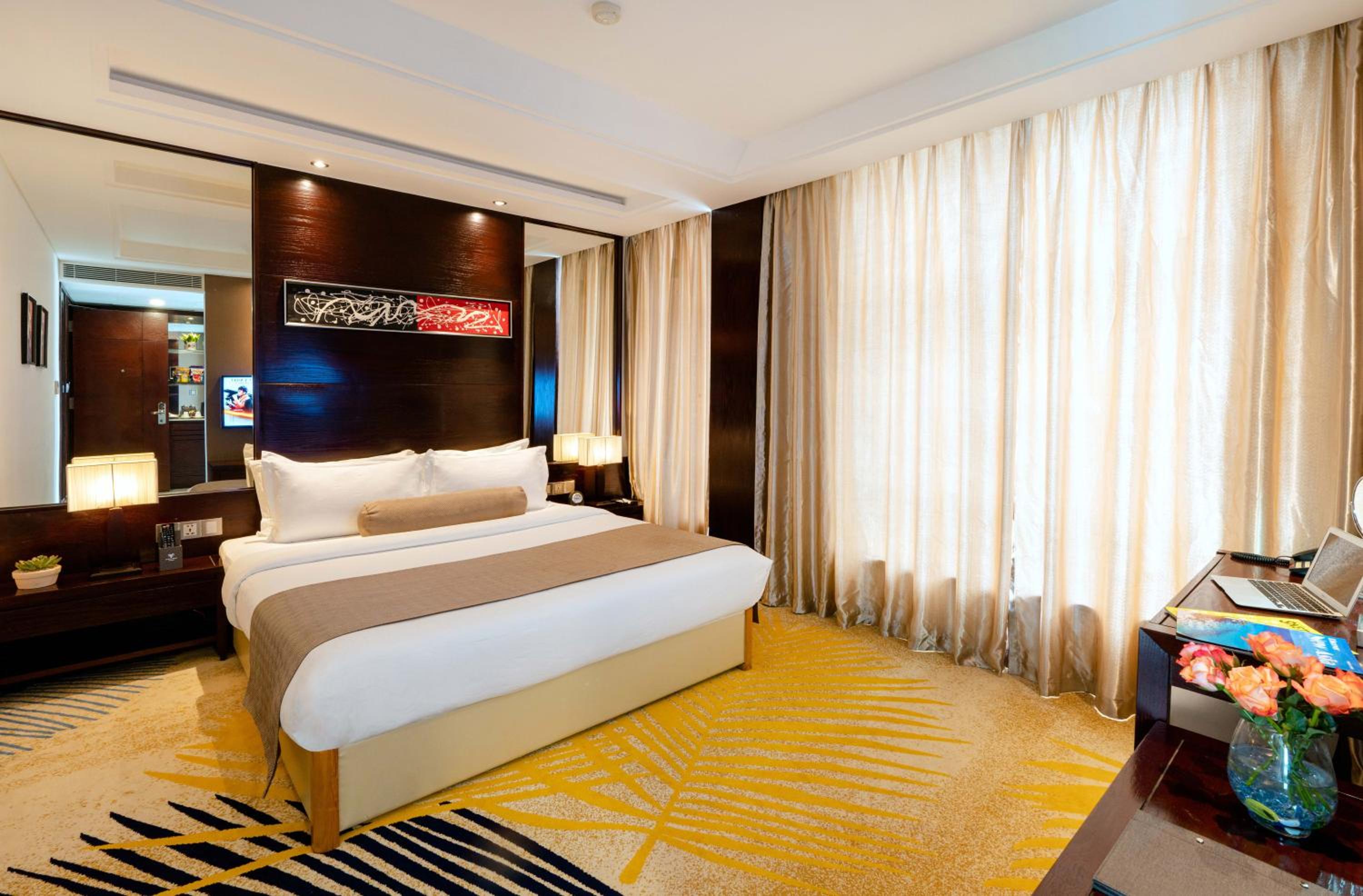 Standard  Double Room - No View - Free Afternoon Tea Once Per Stay - Photo 4