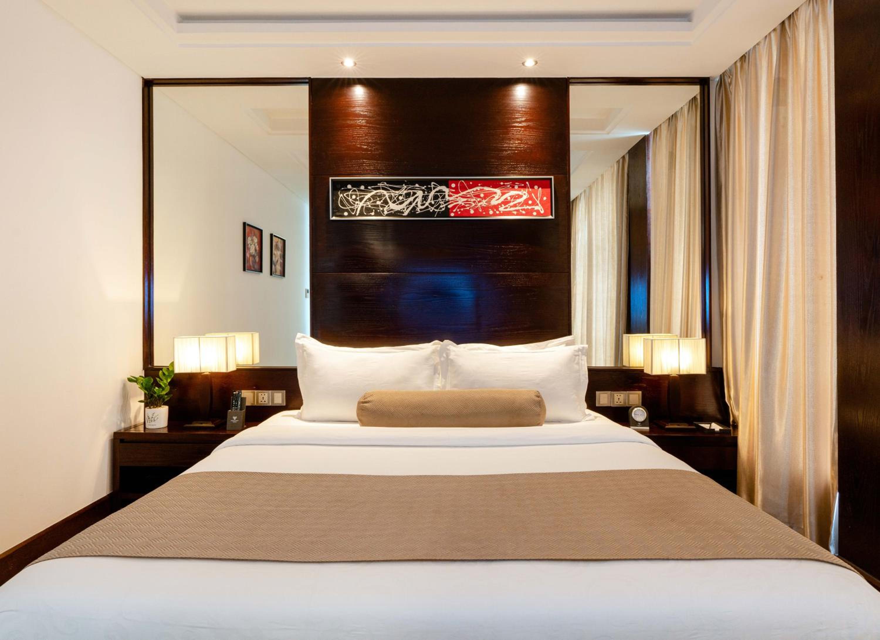 Standard  Double Room - No View - Free Afternoon Tea Once Per Stay - Photo 1