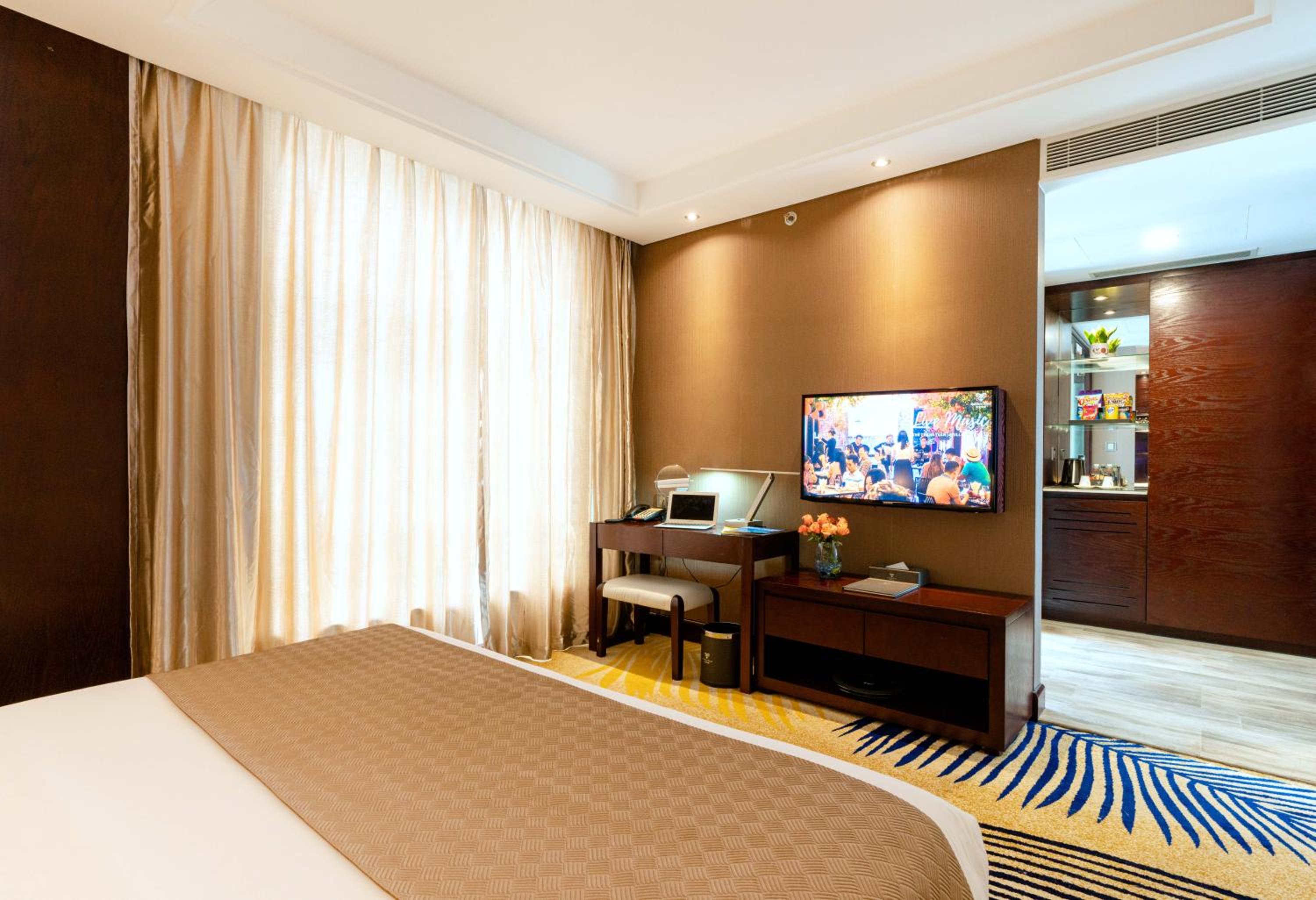 Standard  Double Room - No View - Free Afternoon Tea Once Per Stay - Photo 5