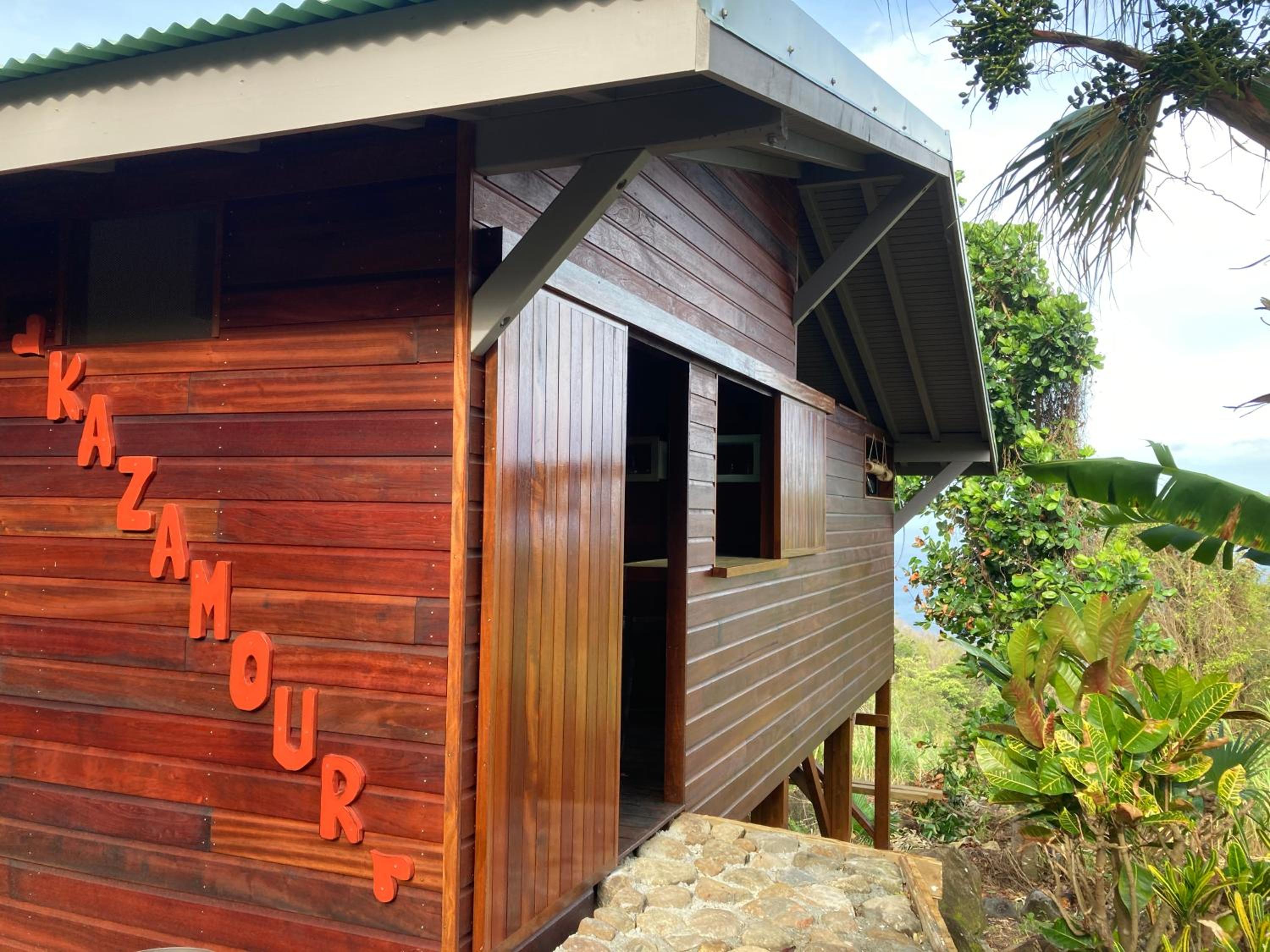Bungalow with Sea View