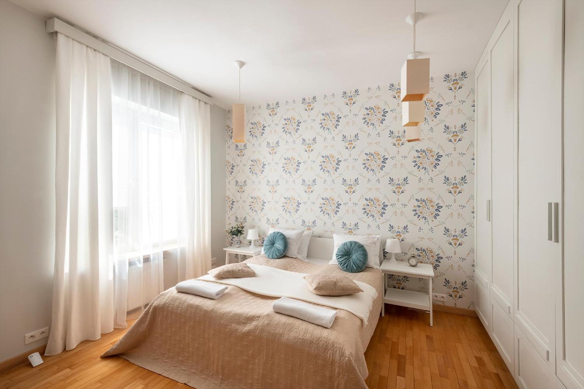One-Bedroom Apartment - Photo 9