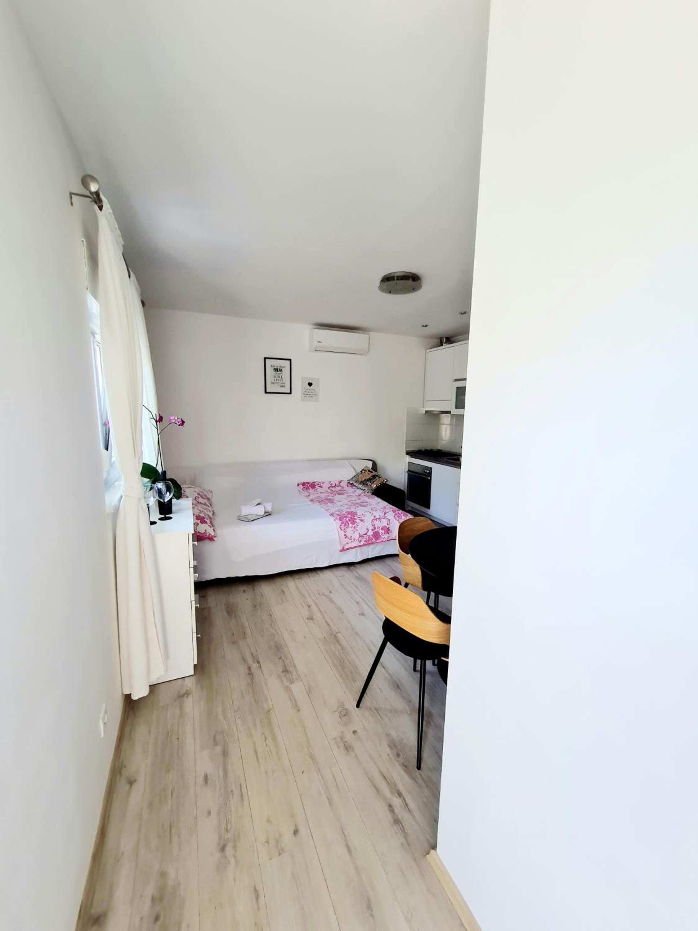 Apartment - Photo 1