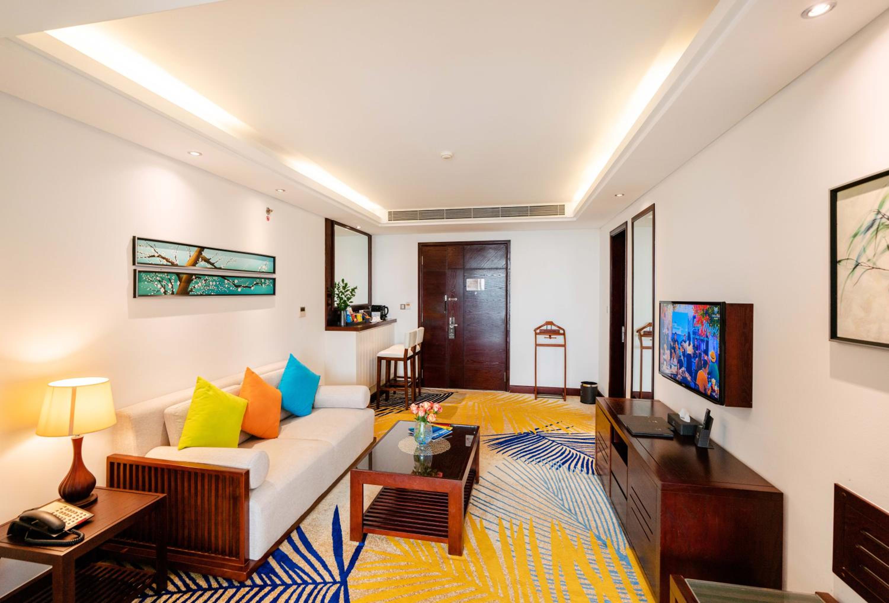 Grand Suite River View Double Room - One-way airport transfer & Afternoon Tea Included Once Per Stay - Photo 8