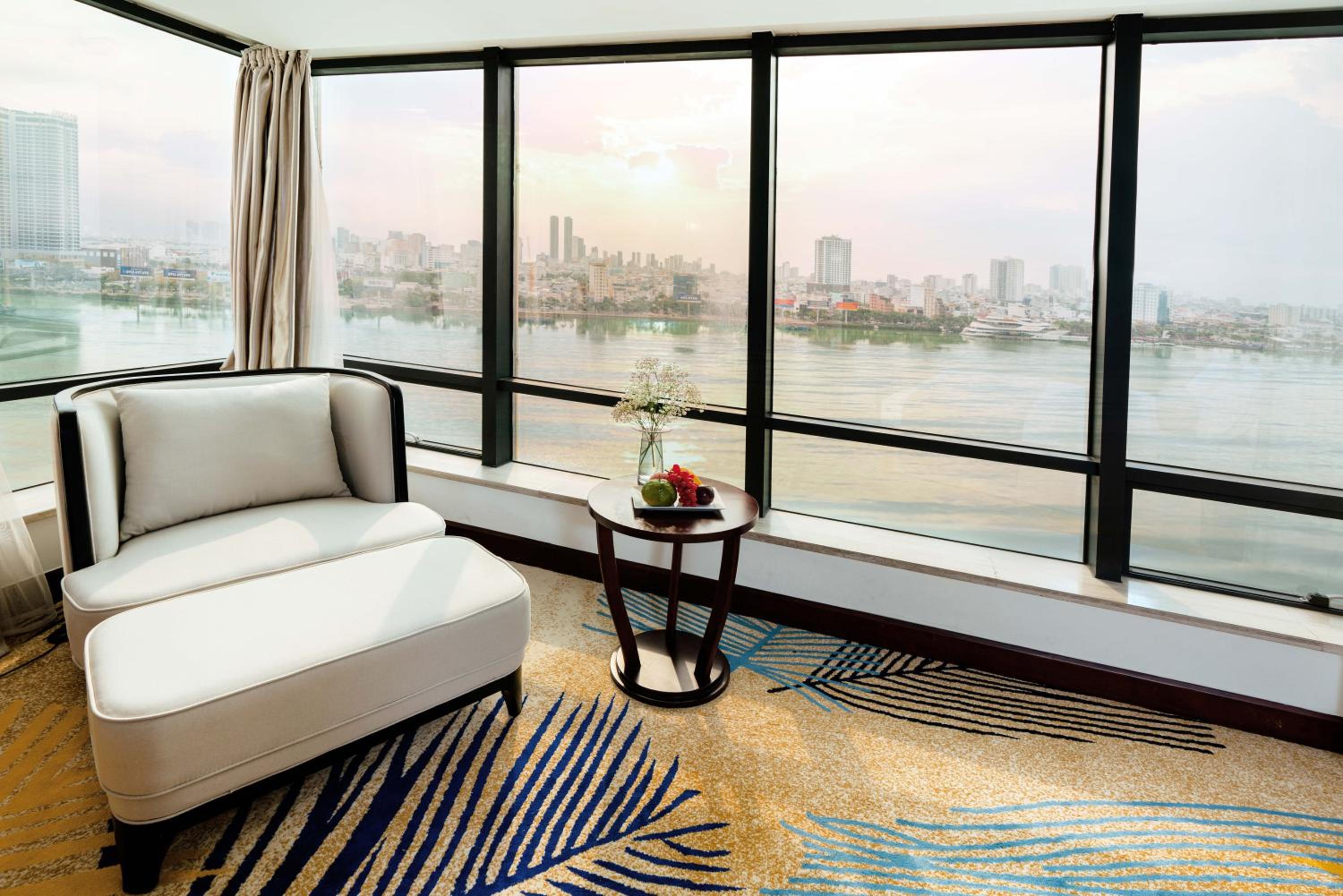Grand Suite River View Double Room - One-way airport transfer & Afternoon Tea Included Once Per Stay - Photo 2