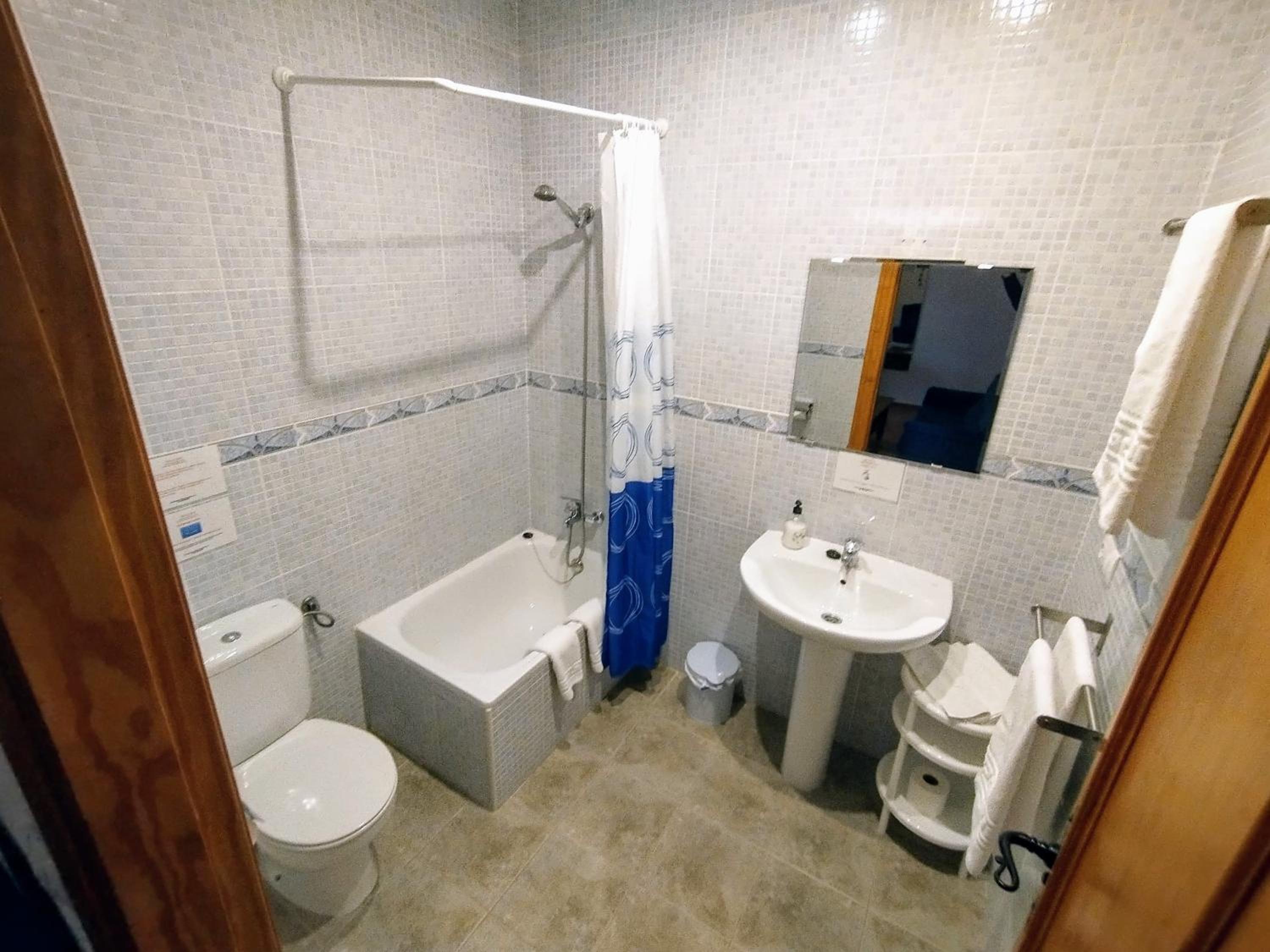 Two-Bedroom Apartment (4 Adults) photo 3