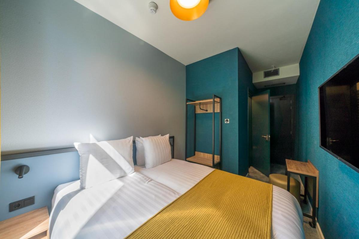 Standard Twin Room - Photo 1