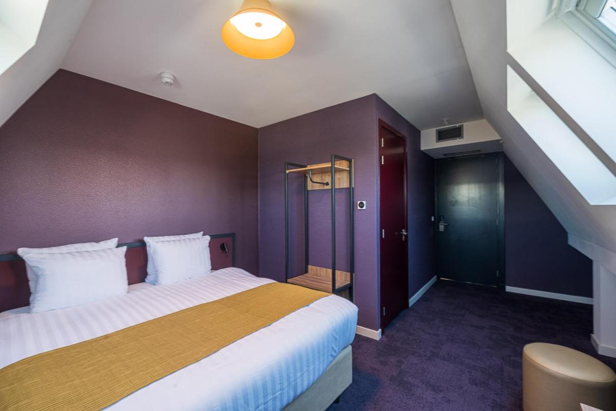 Deluxe King Room - Photo 1