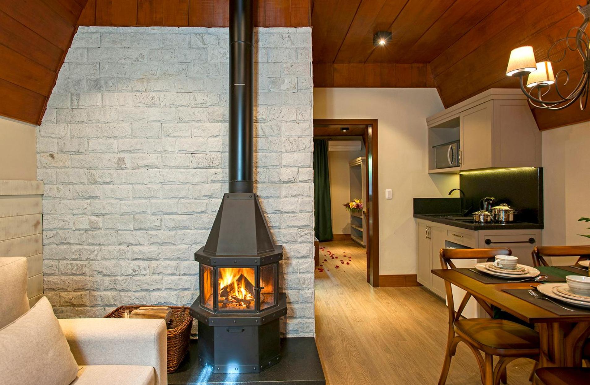 Deluxe Chalet photo 3
